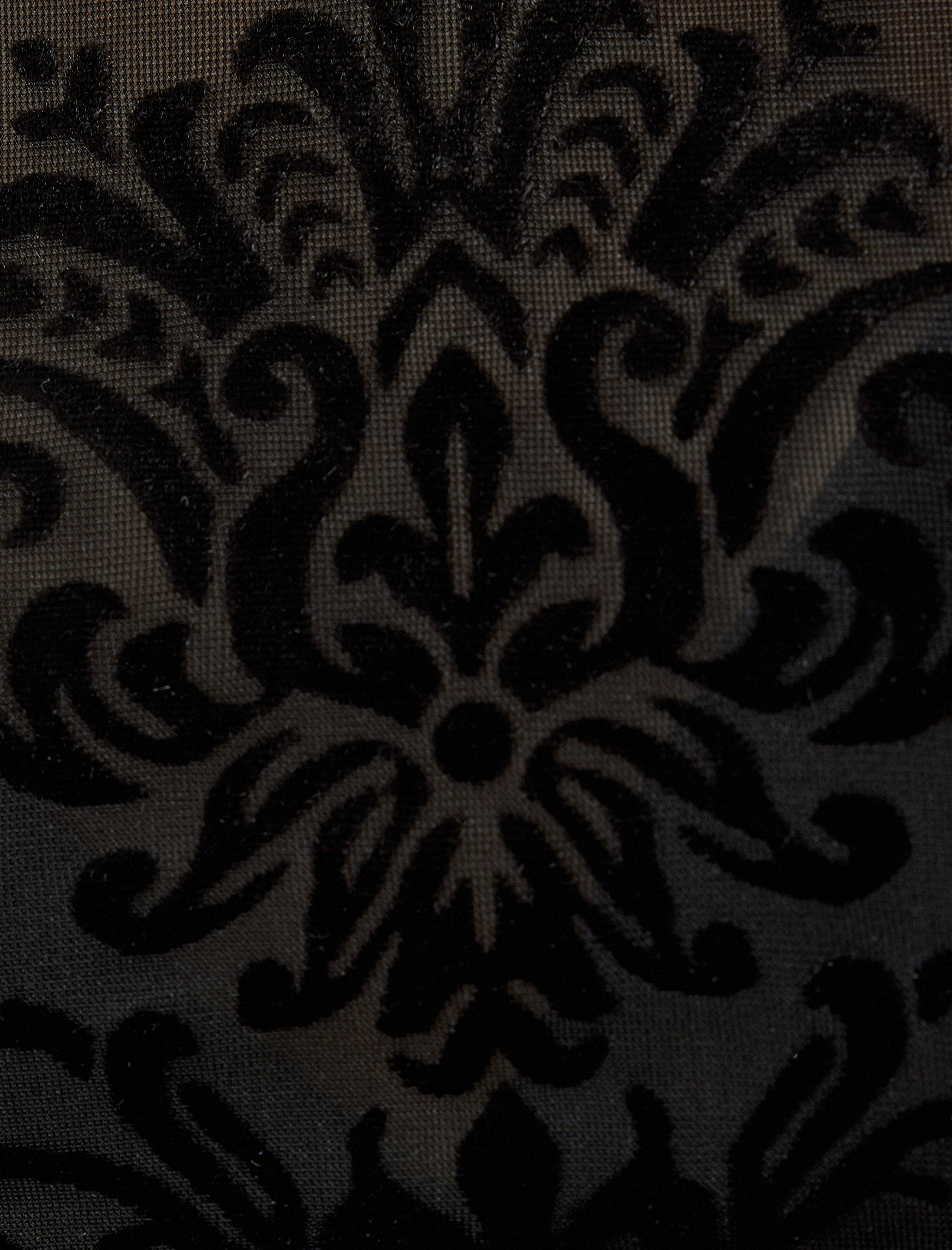   Uzun Kollu Yuvarlak Yaka Slim Fit Yarı Transparan Floral Kadife Body