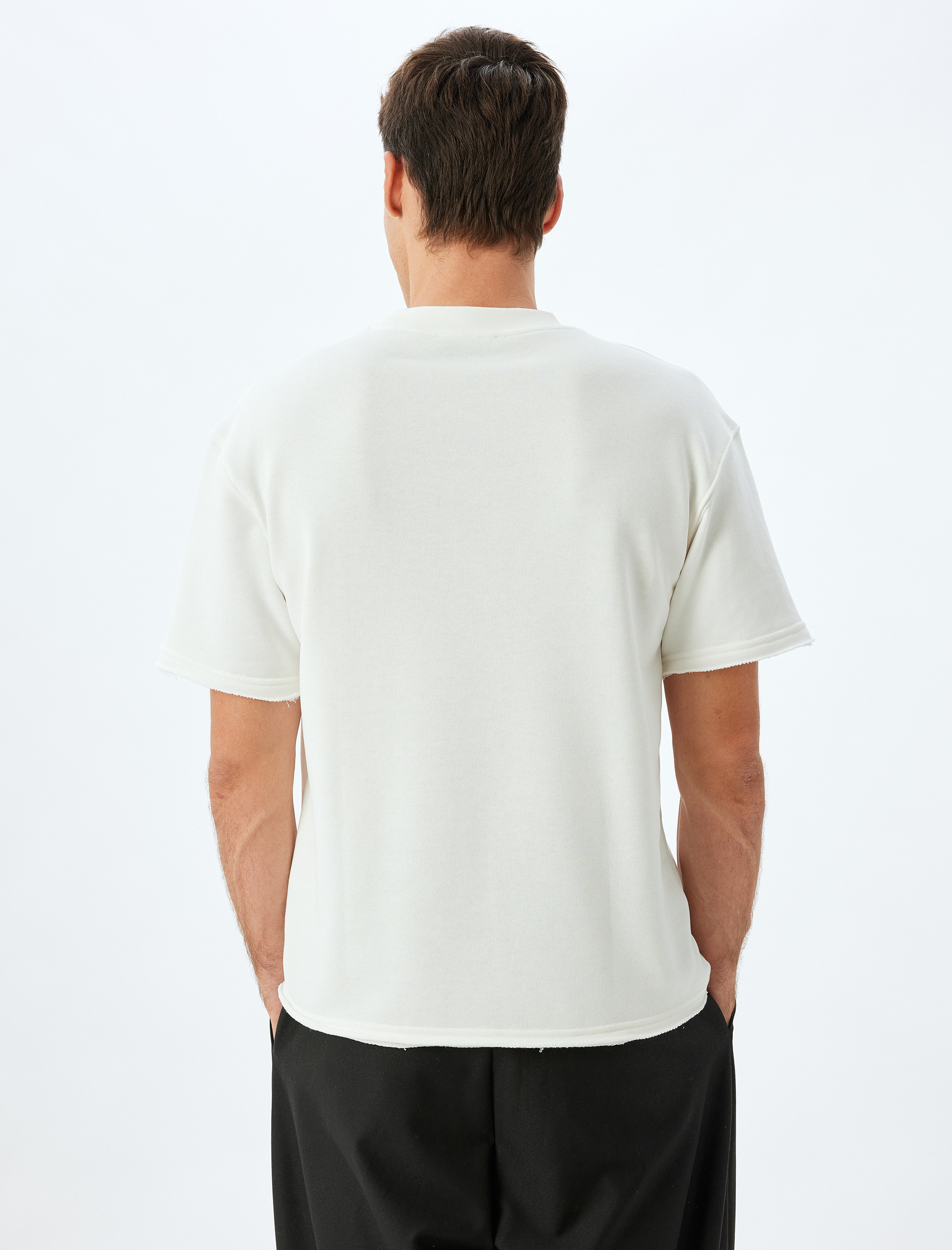   Oversize Tişört Bisiklet Yaka Kısa Kollu Pamuklu Tok Kumaş