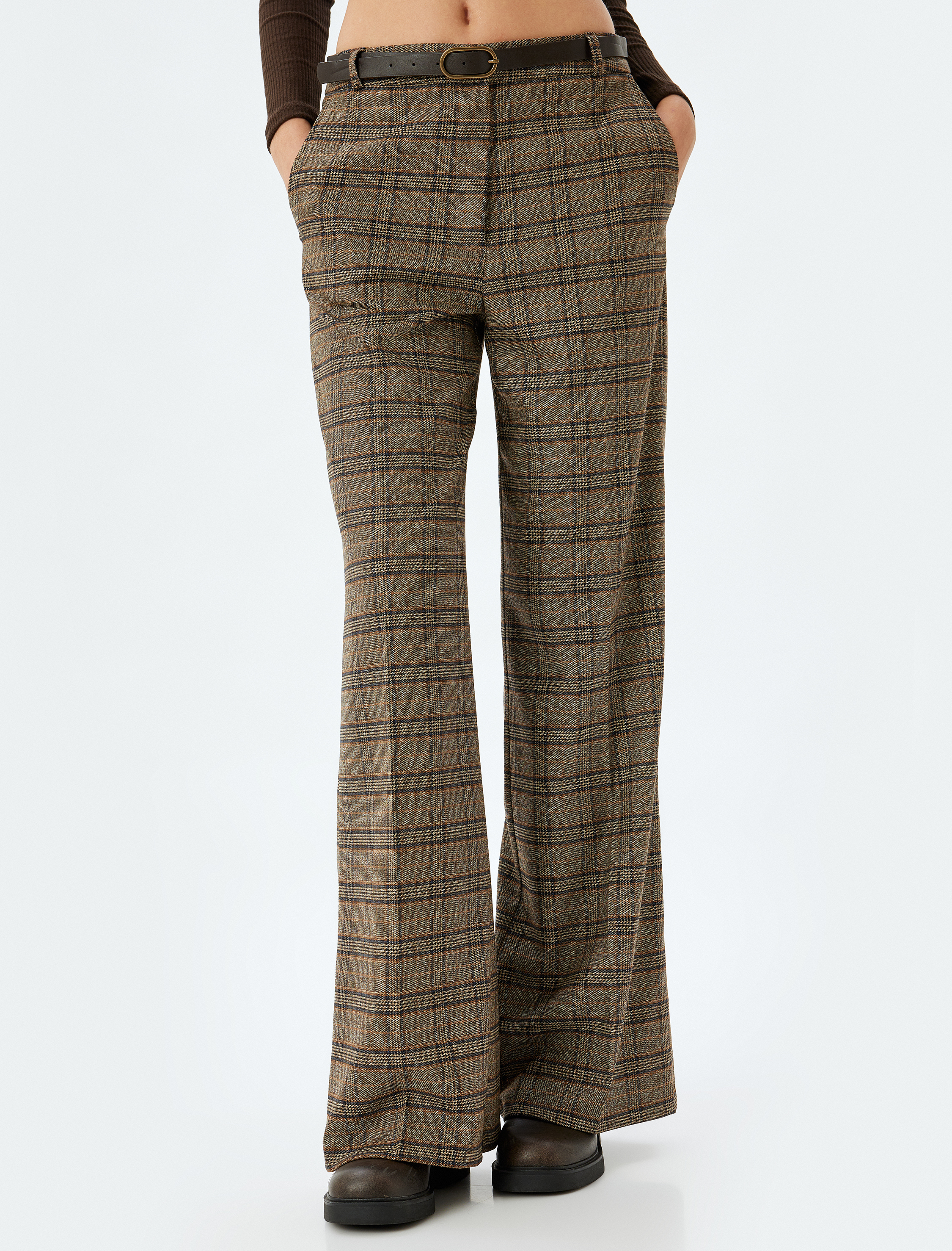   Koton X Sima Tarkan - İspanyol Paça Kumaş Pantolon Slim Fit Kemerli Cepli