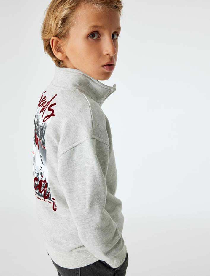 Erkek Çocuk Sweatshirt Dik Yaka Yarım Fermuarlı Cepli Baskı Detaylı Şardonlu