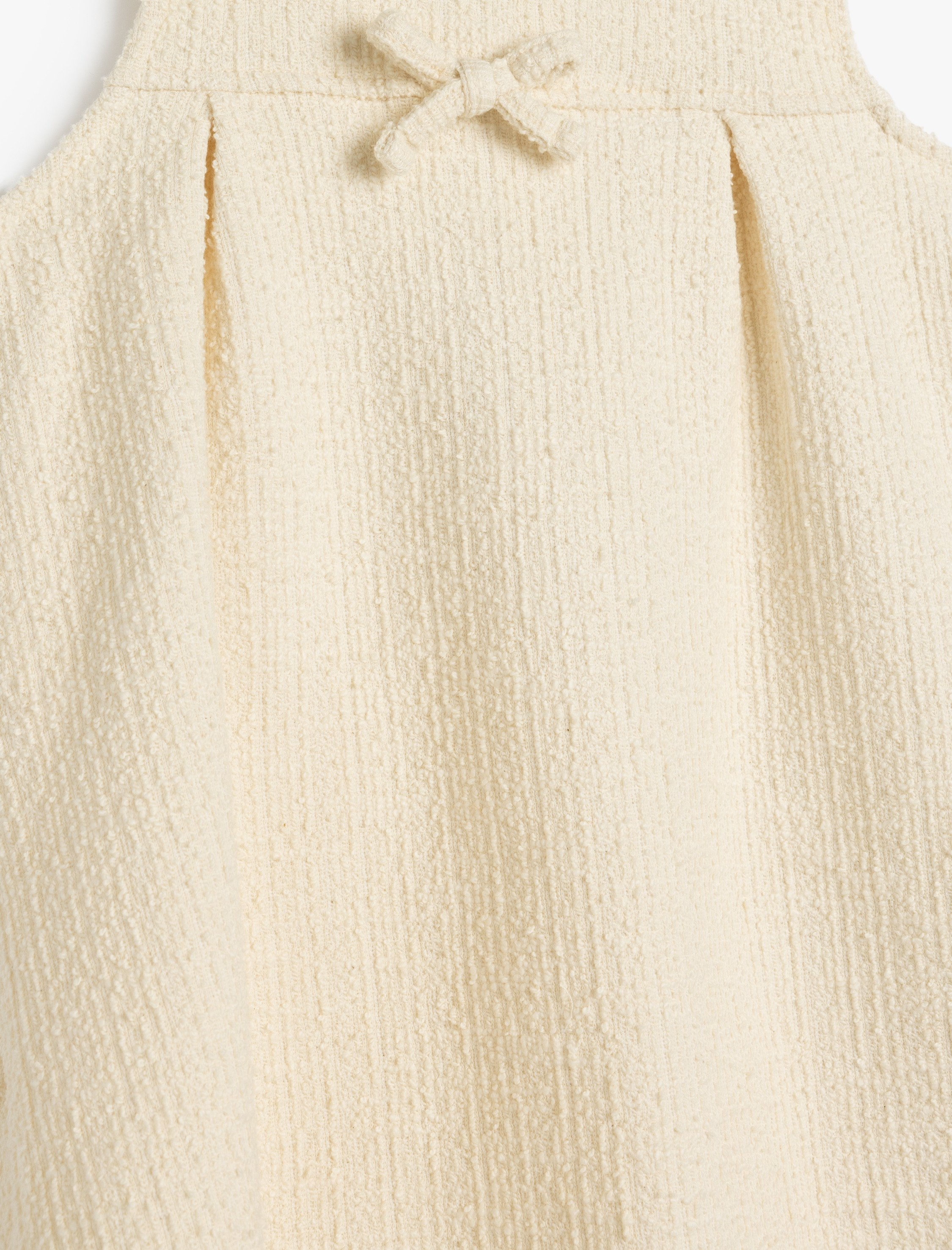  Kız Bebek Pamuklu Yuvarlak Yaka Askılı Fiyonk Detaylı Elbise