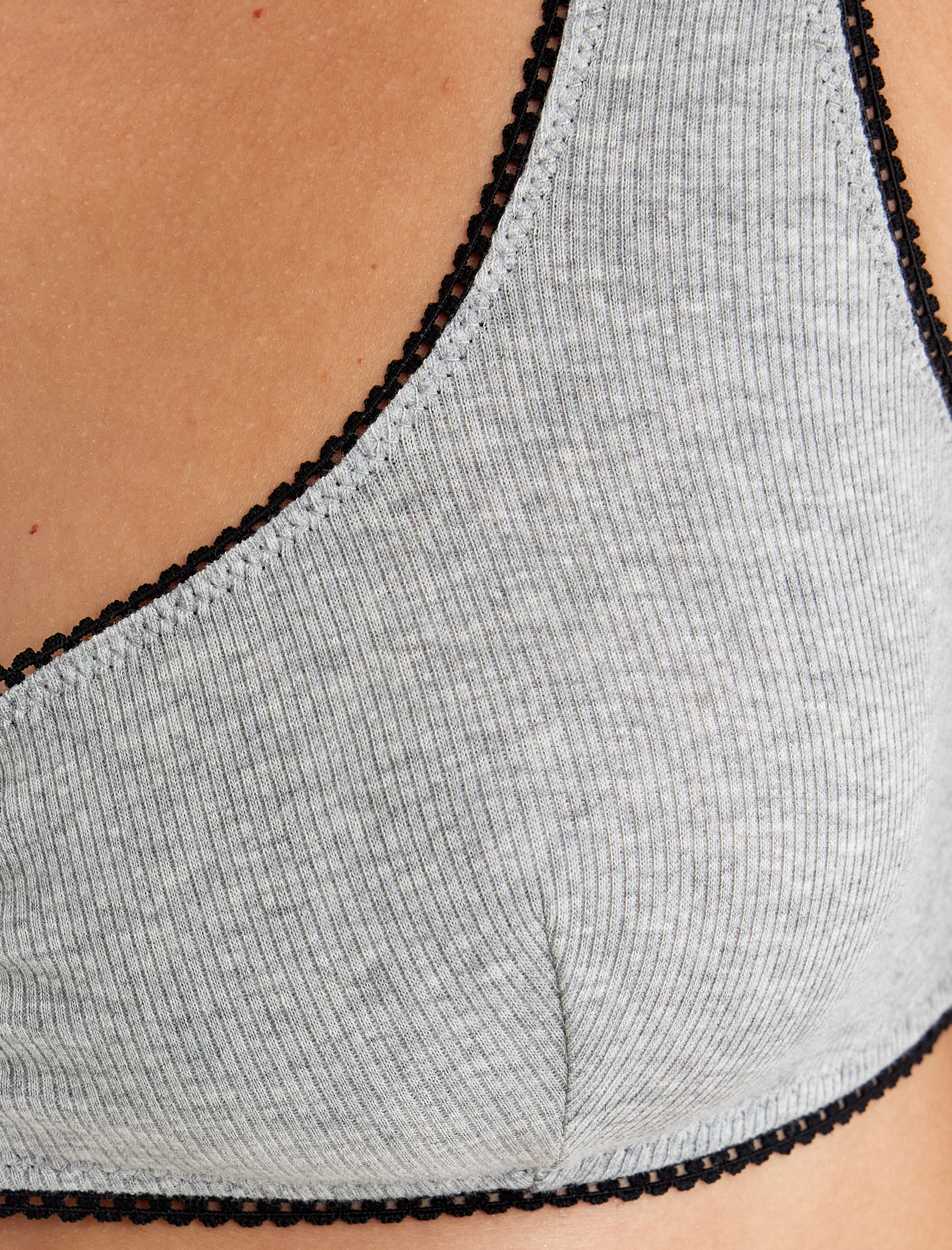   Bralet Sütyen Pamuklu Balensiz Dolgusuz Kalın Askılı Fiyonk Detaylı