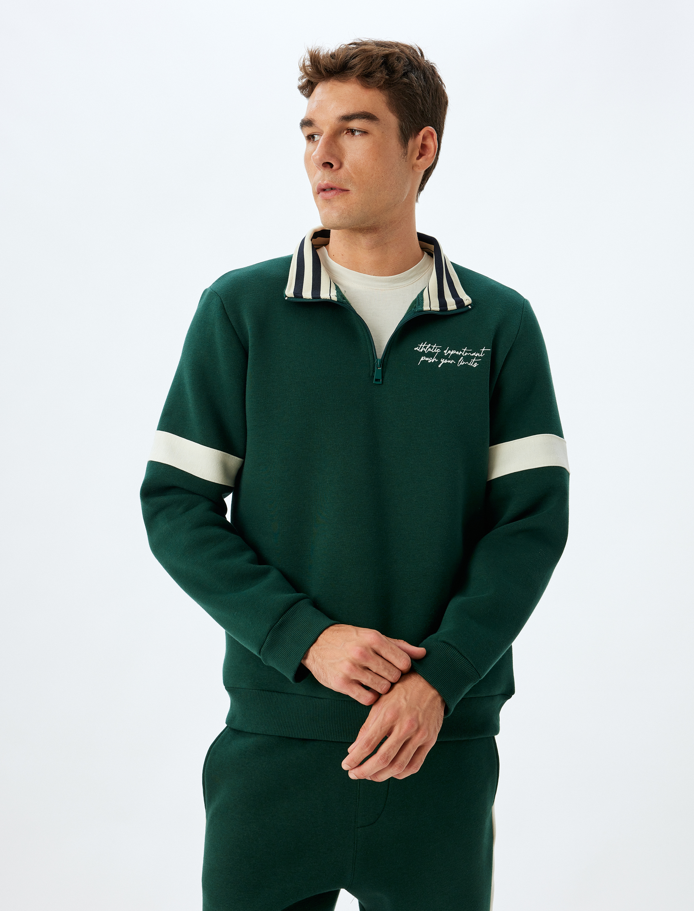   Yarım Fermuarlı Yaka Sweatshirt Slogan İşlemeli Şardonlu Pamuk Karışımlı