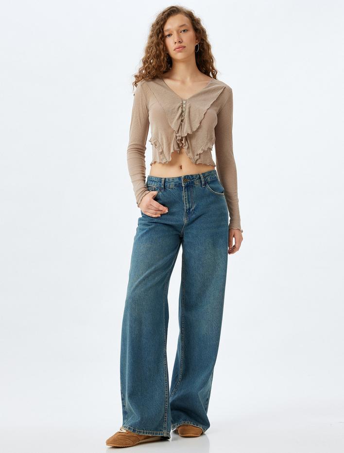  Uzun Kollu Düğmeli V Yaka Fırfırlı Asimetrik Bluz