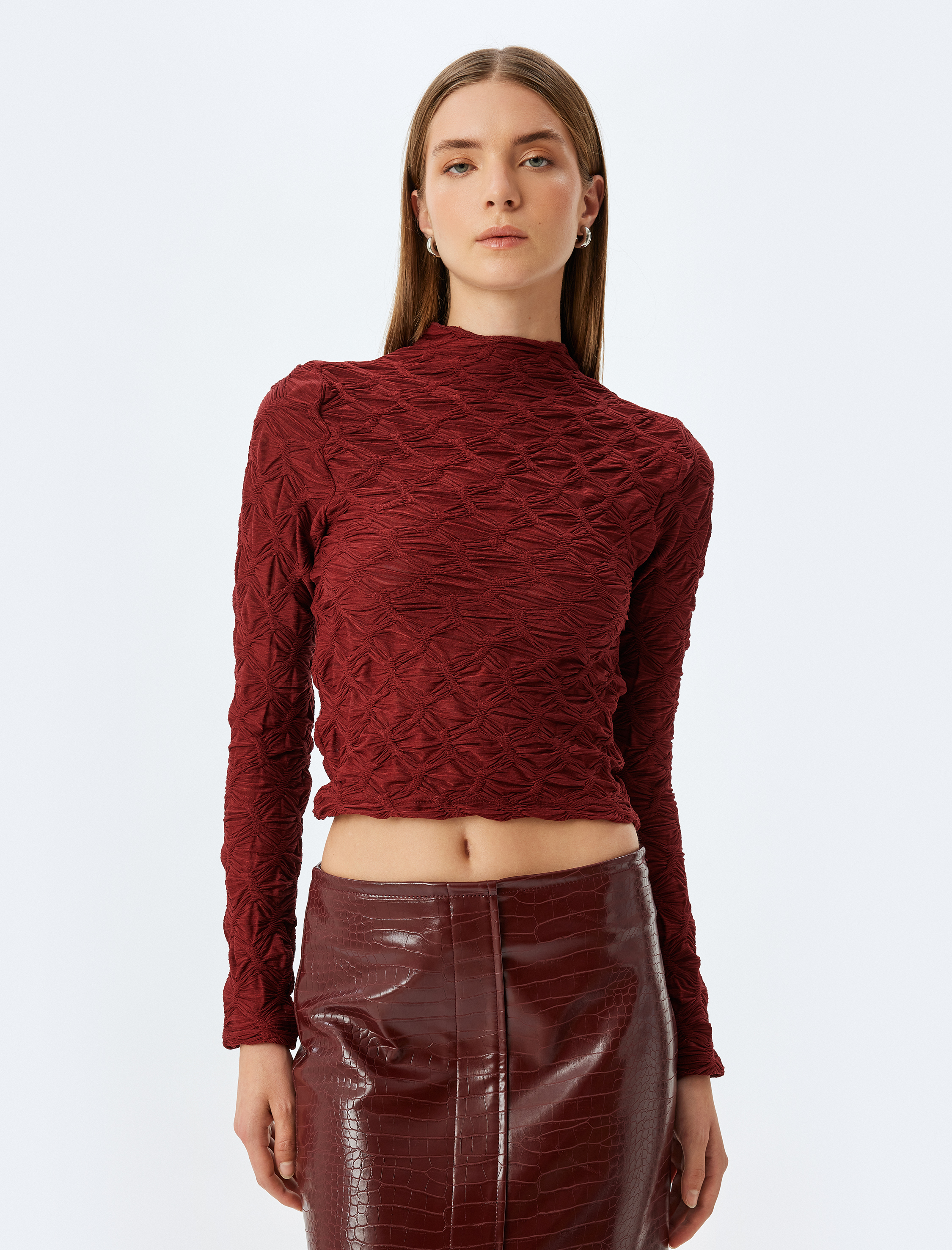 Dokulu Yarı Transparan Body Dik Yaka Uzun Kollu Slim Fit