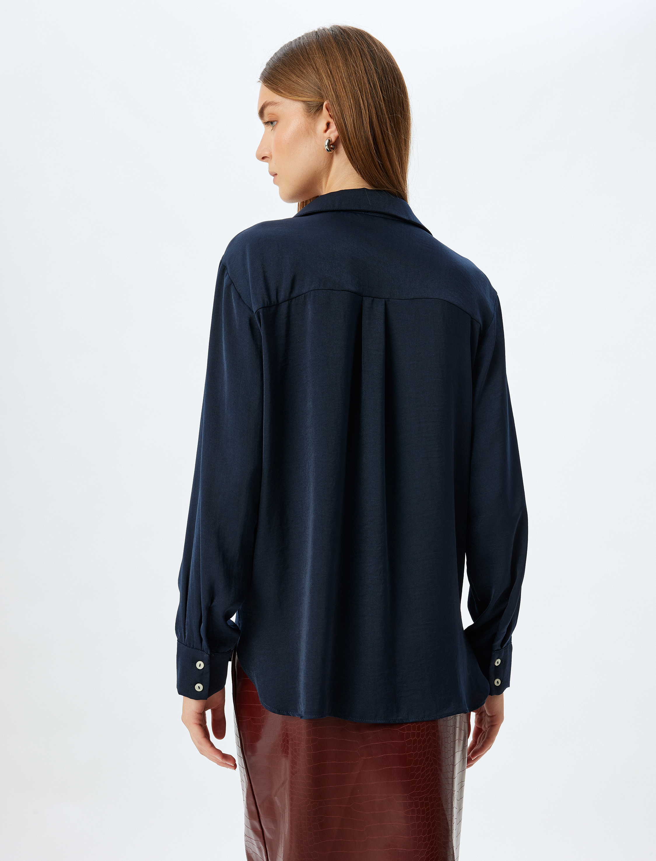   Uzun Kollu Gömlek Klasik Yaka Düğmeli