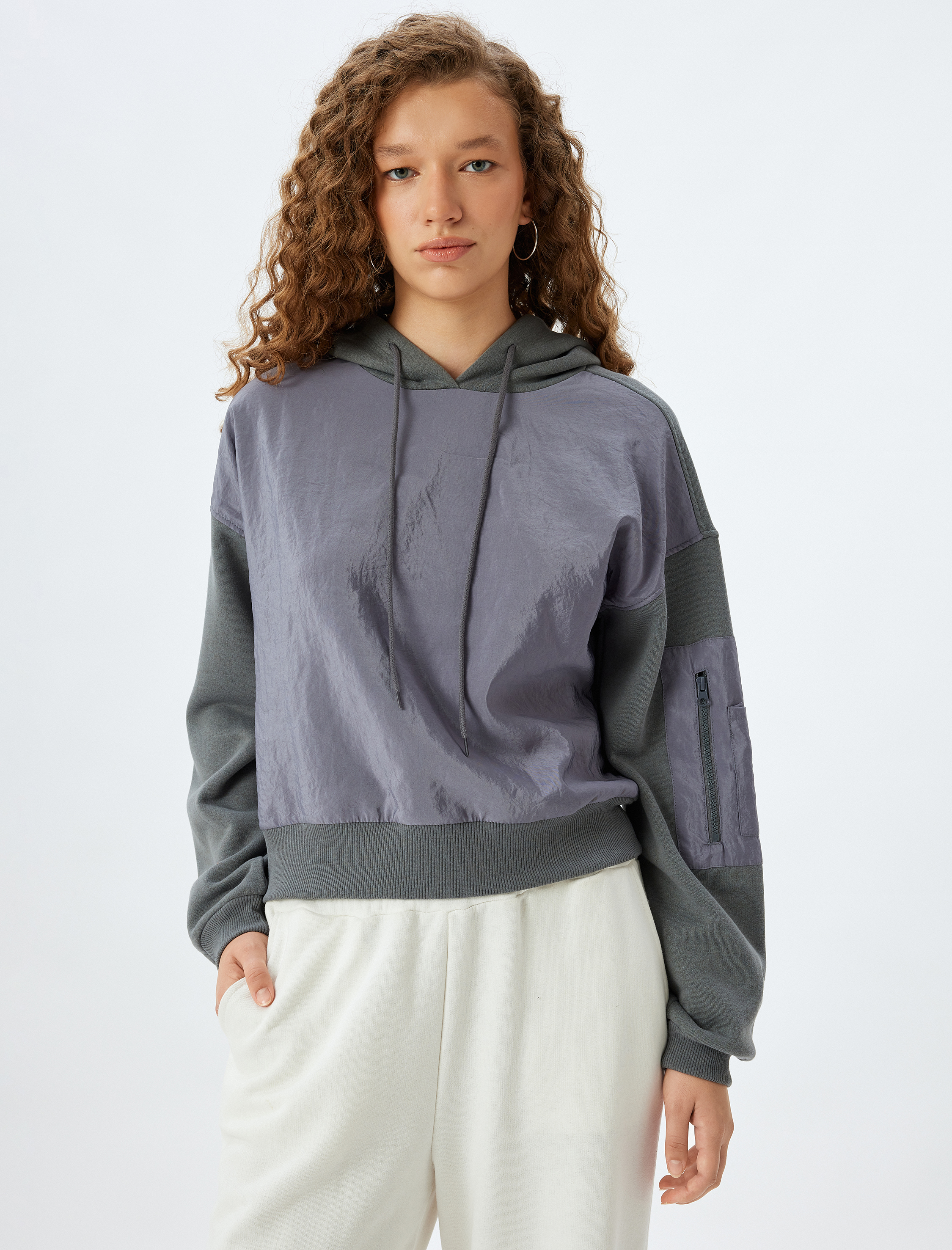   Şardonlu Kapüşonlu Sweatshirt Fermuar Cep Detaylı Rahat Kalıp