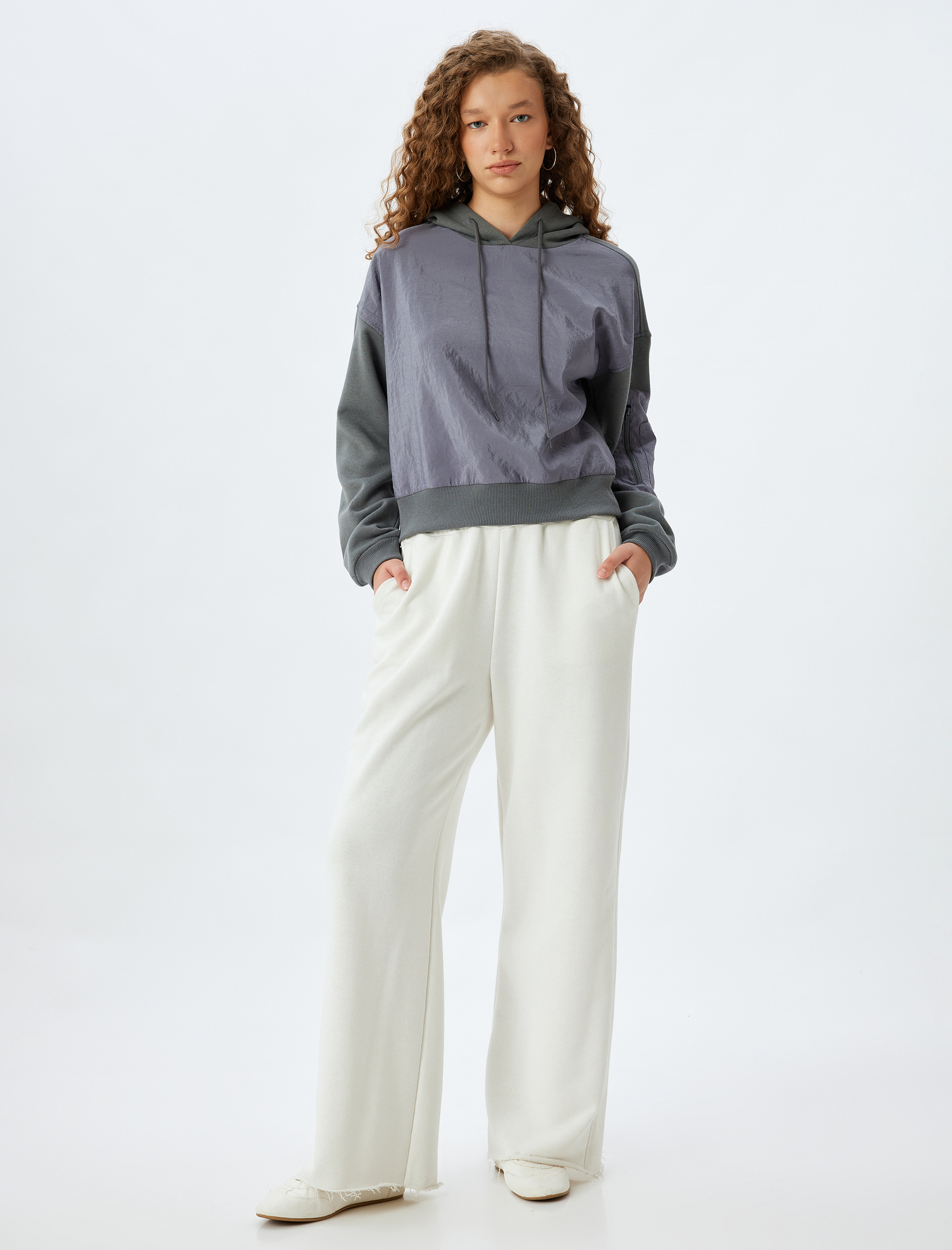   Şardonlu Kapüşonlu Sweatshirt Fermuar Cep Detaylı Rahat Kalıp