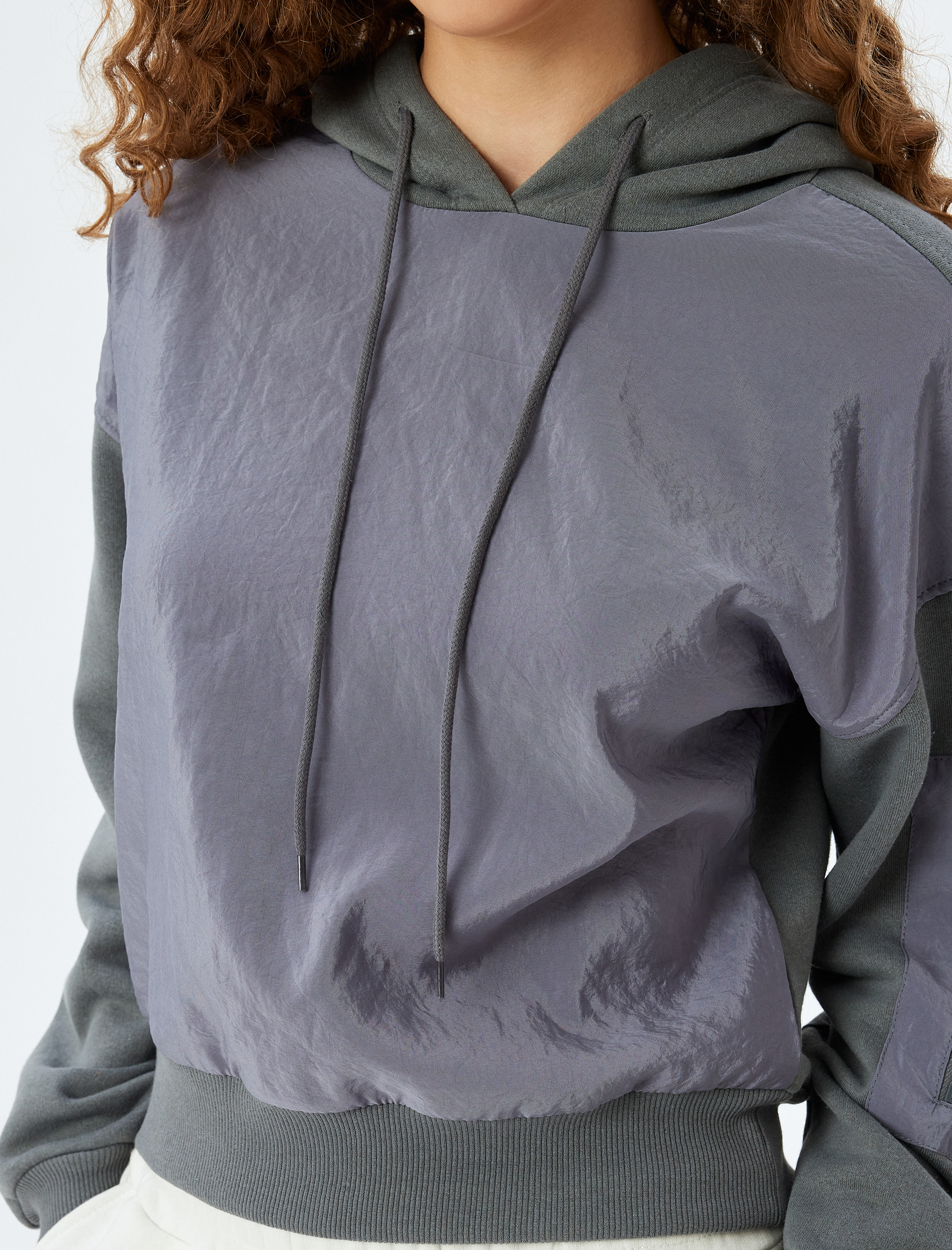   Şardonlu Kapüşonlu Sweatshirt Fermuar Cep Detaylı Rahat Kalıp