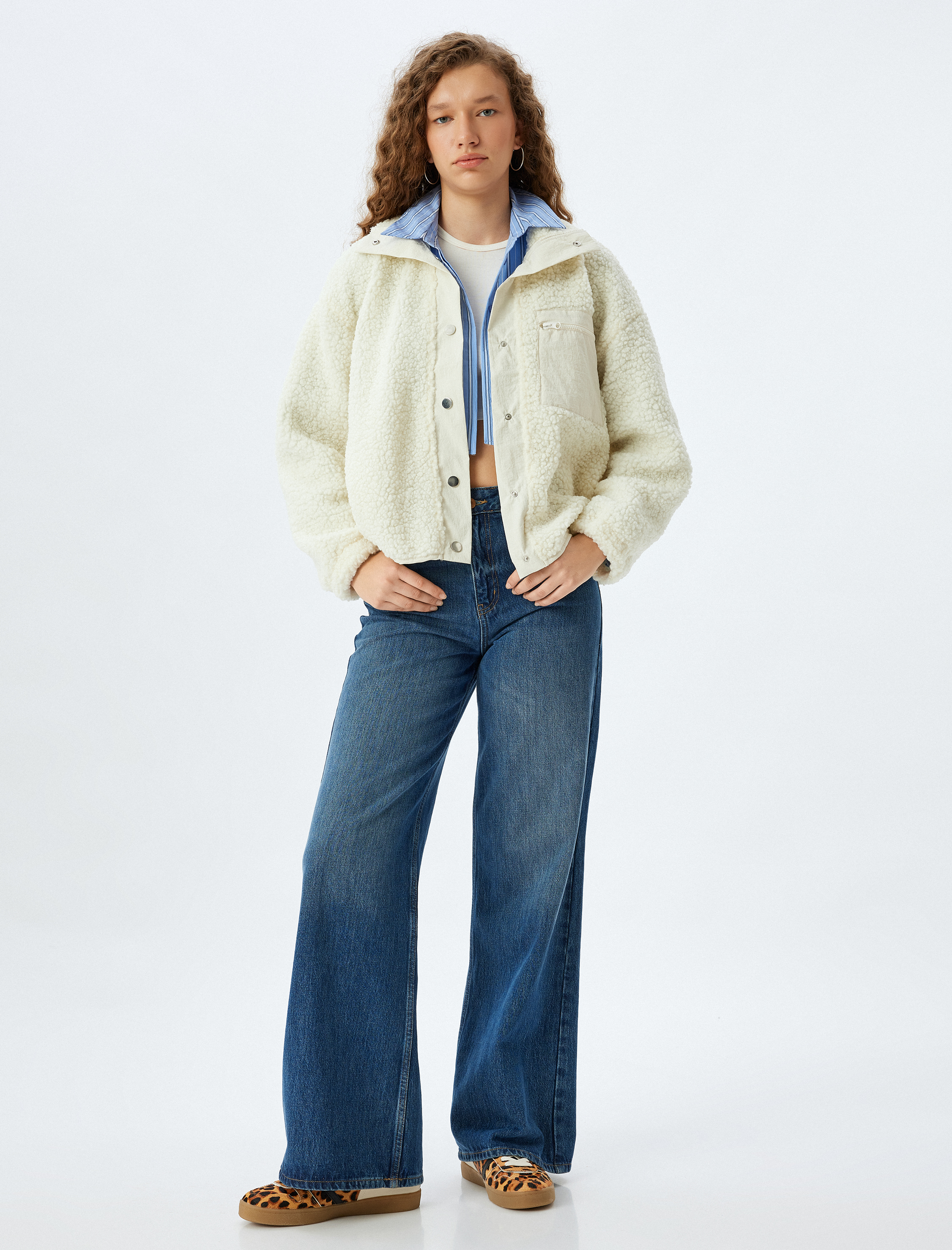 Oversize Peluş Ceket Fermuarlı Cep Detaylı Dik Yaka Çıtçıt Düğmeli