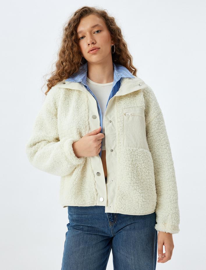  Oversize Peluş Ceket Fermuarlı Cep Detaylı Dik Yaka Çıtçıt Düğmeli