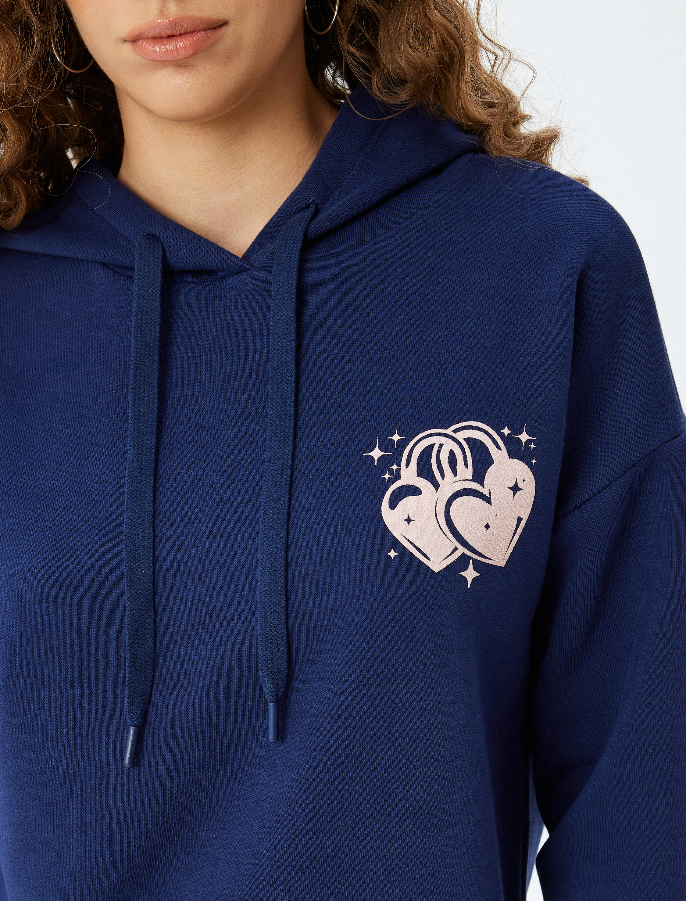   Şardonlu Arkası Baskılı Sweatshirt Kapüşonlu Rahat Kalıp