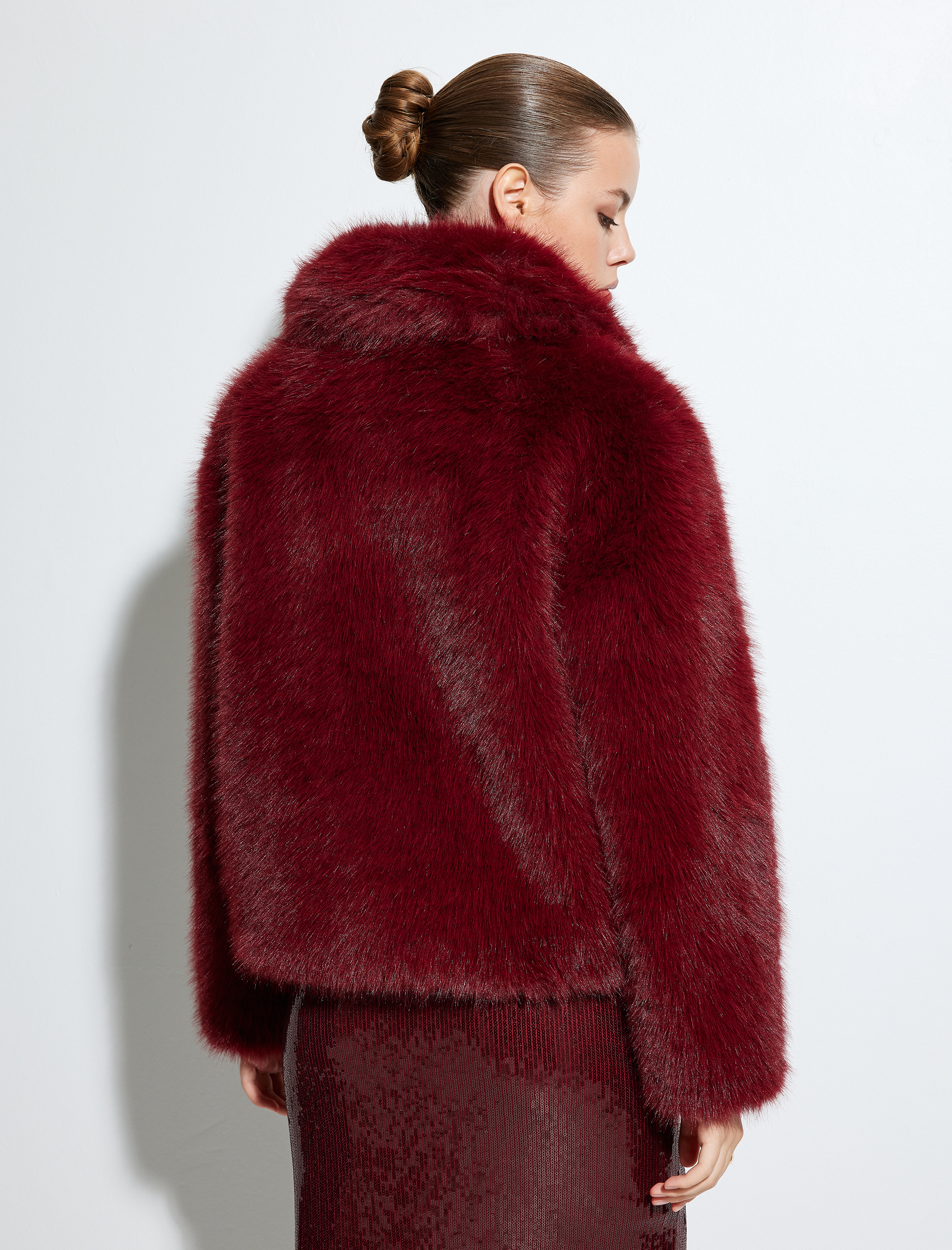   Uzun Kollu Peluş Mont