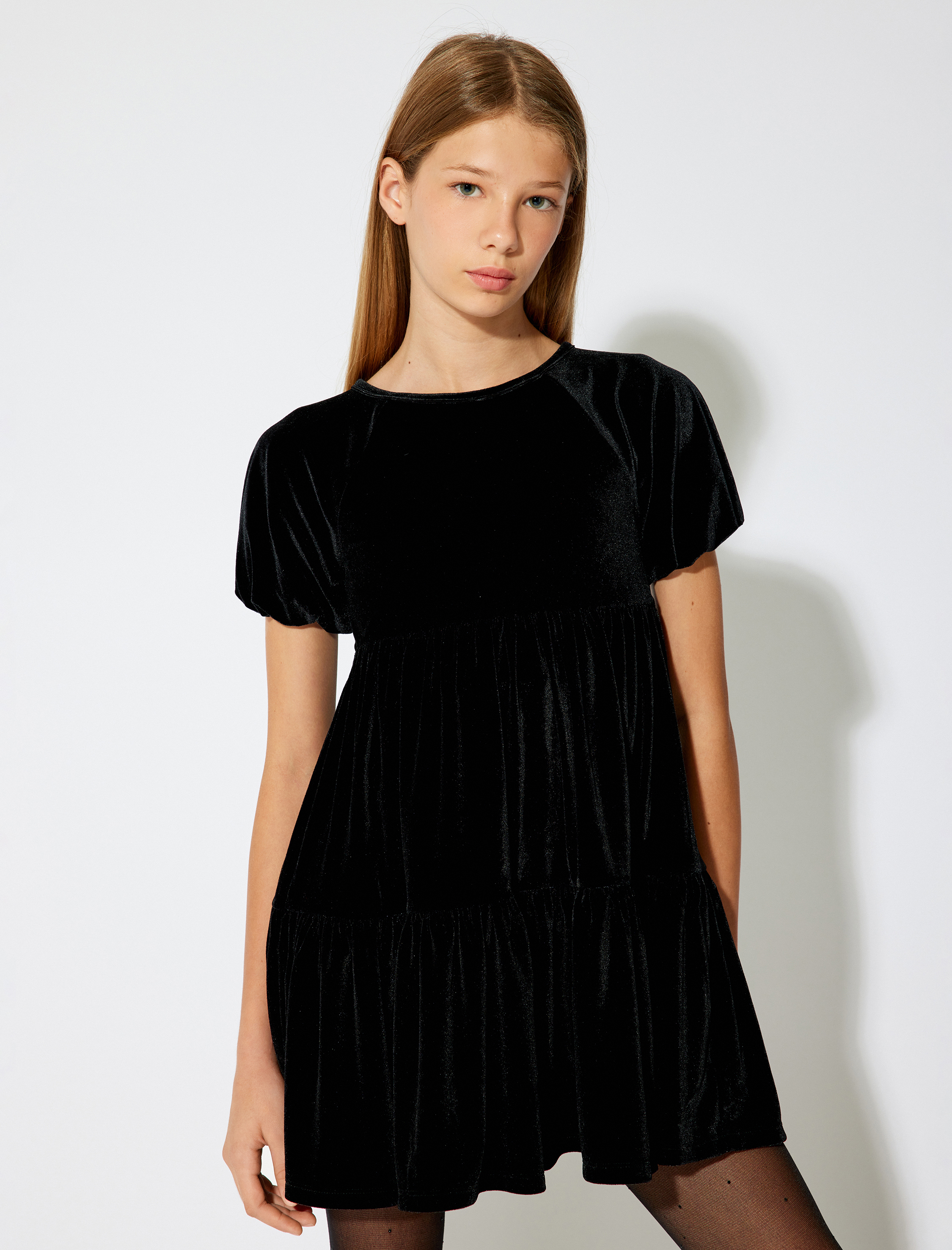  Kız Çocuk Yuvarlak Yaka Kısa Kollu Kadife Elbise