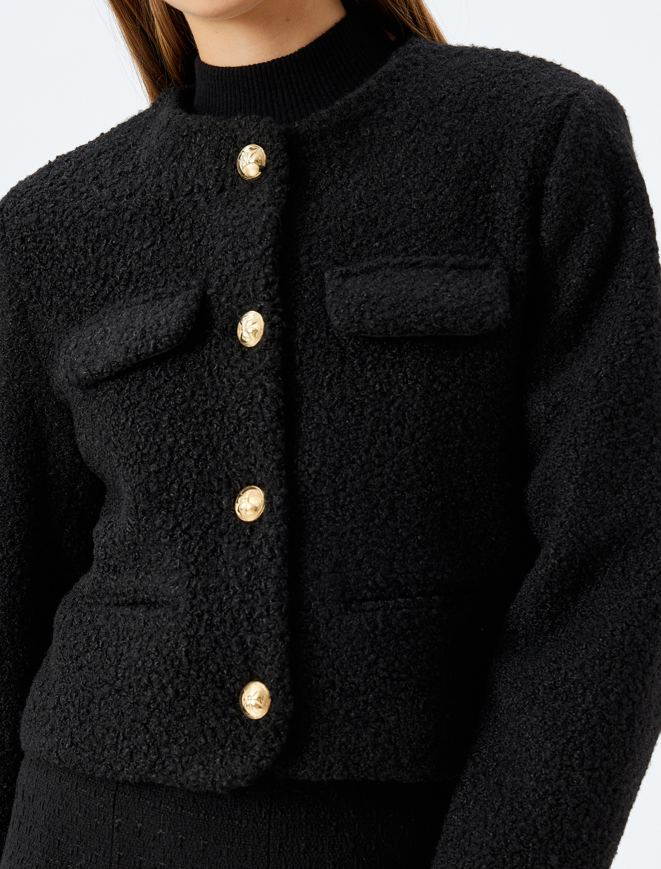   Kapaklı Cep Detaylı Yakasız Crop Peluş Blazer Ceket