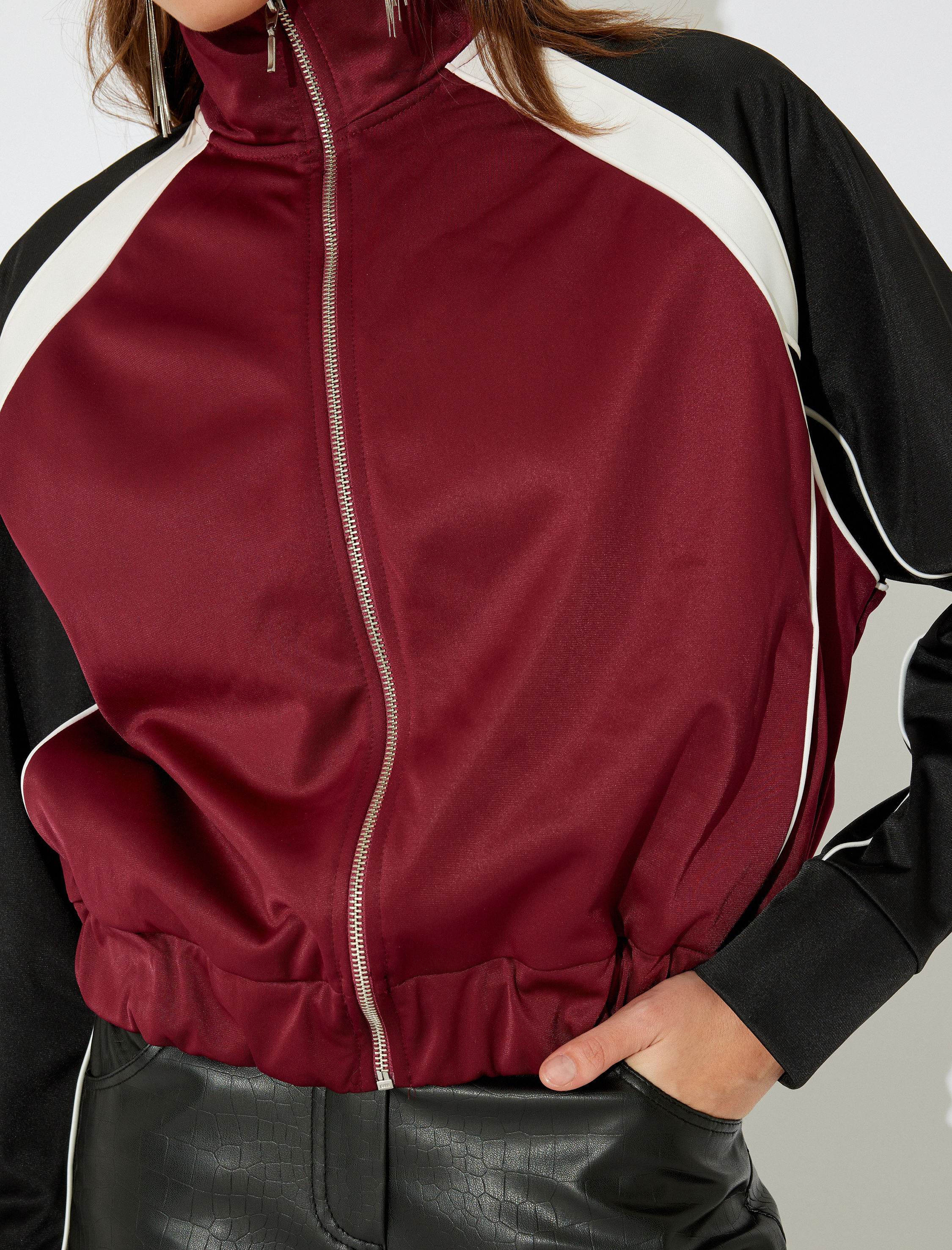   Fermuarlı Dik Yaka Renk Bloklu Rahat Kalıp Sweatshirt