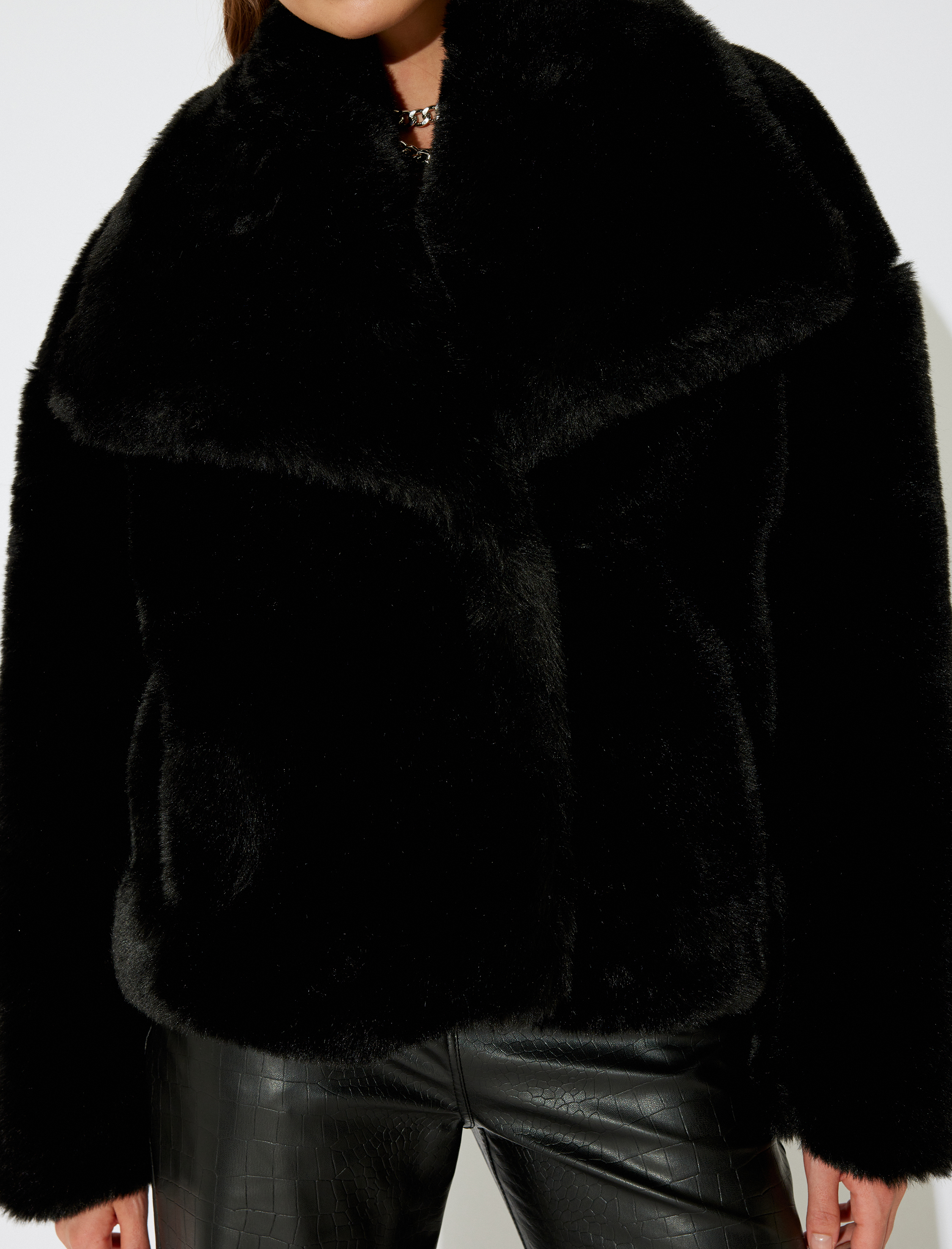   Suni Kürk Şal Yaka Cep Detaylı Düğmeli Ceket