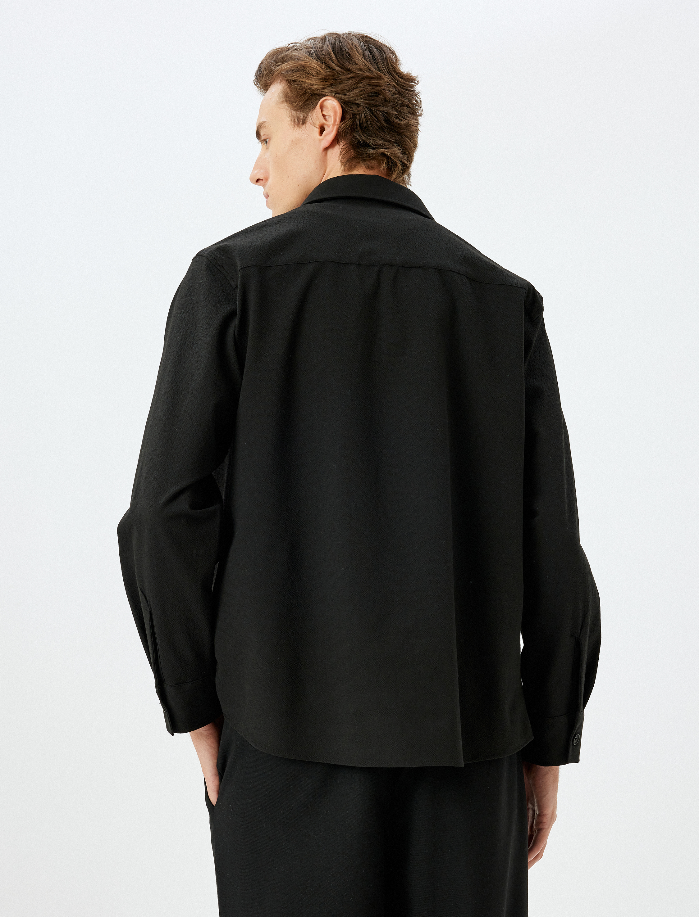   Kapaklı Cep Detaylı Regular Fit Viskon Karışımlı Uzun Kollu Gömlek