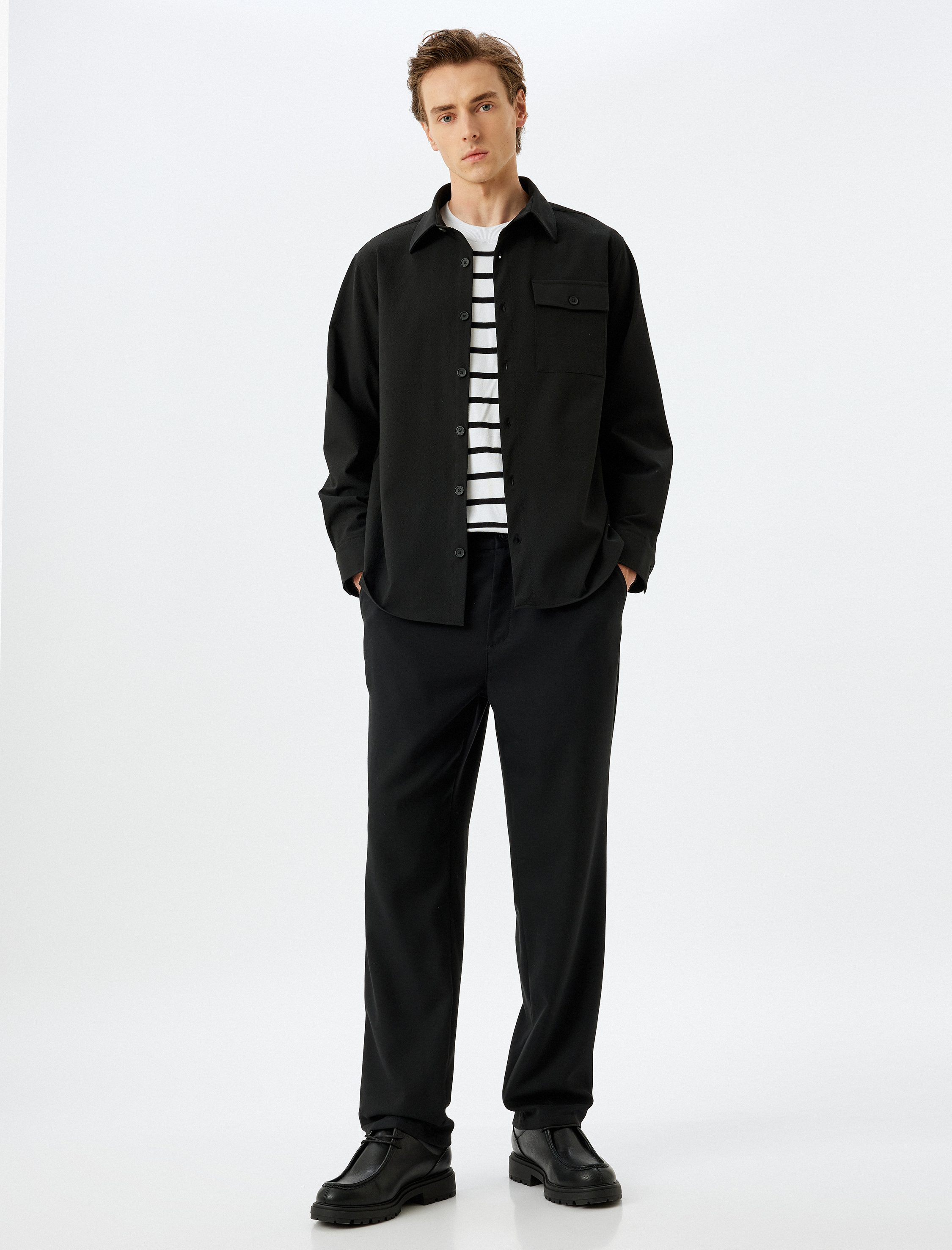   Kapaklı Cep Detaylı Regular Fit Viskon Karışımlı Uzun Kollu Gömlek