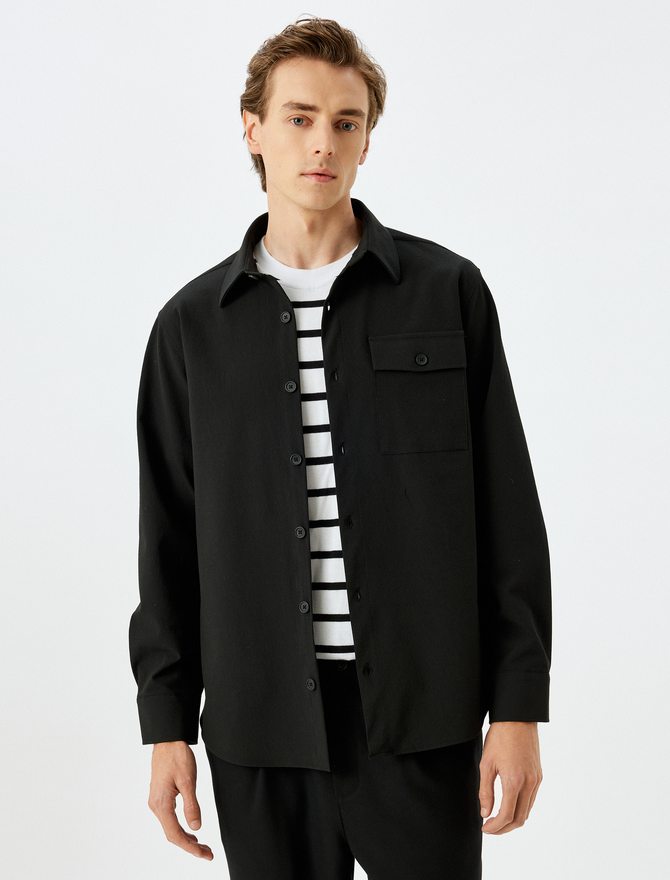   Kapaklı Cep Detaylı Regular Fit Viskon Karışımlı Uzun Kollu Gömlek