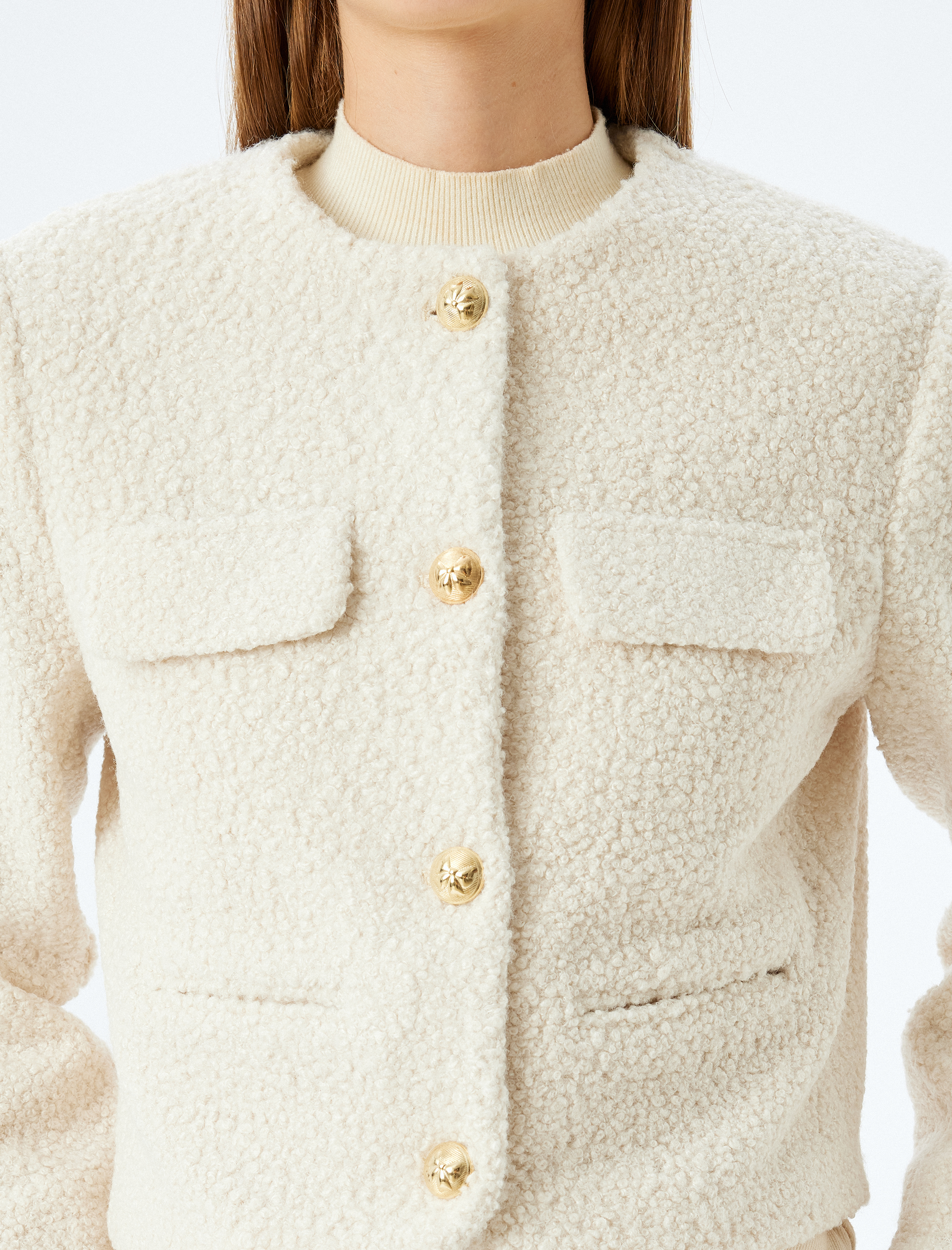   Kapaklı Cep Detaylı Yakasız Crop Peluş Blazer Ceket