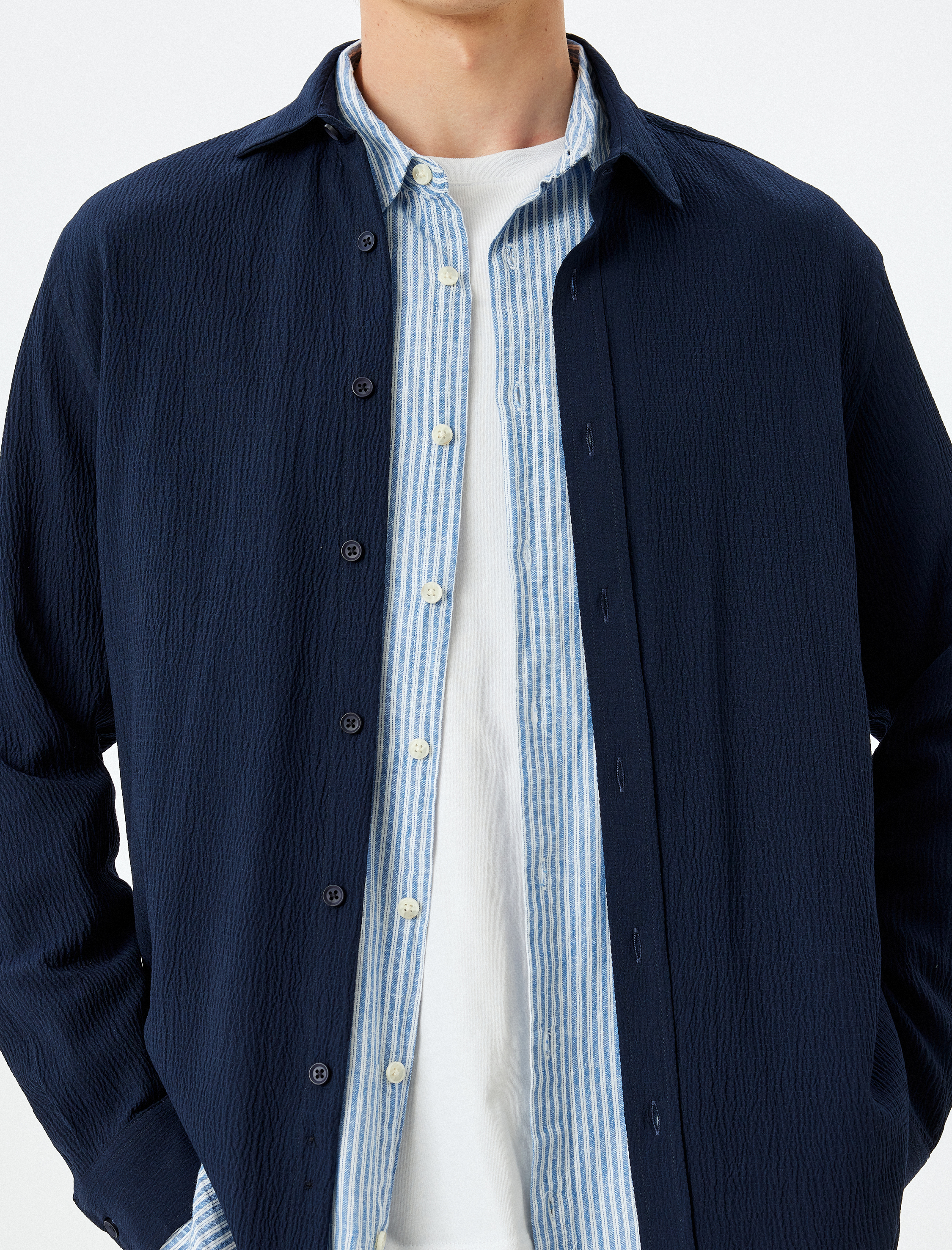   Viskon Pamuk Karışımlı Regular Fit Dokulu Uzun Kollu Gömlek