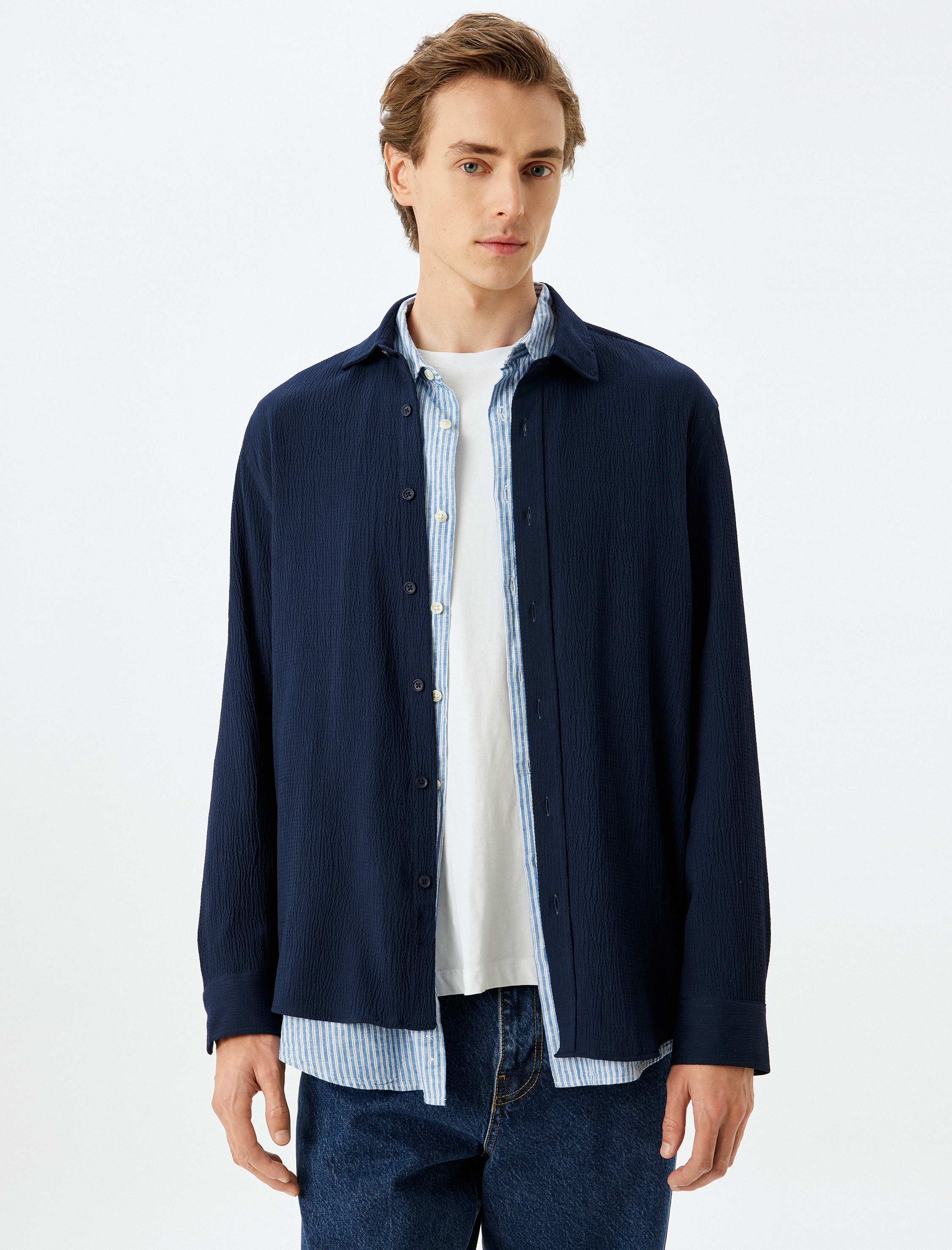   Viskon Pamuk Karışımlı Regular Fit Dokulu Uzun Kollu Gömlek