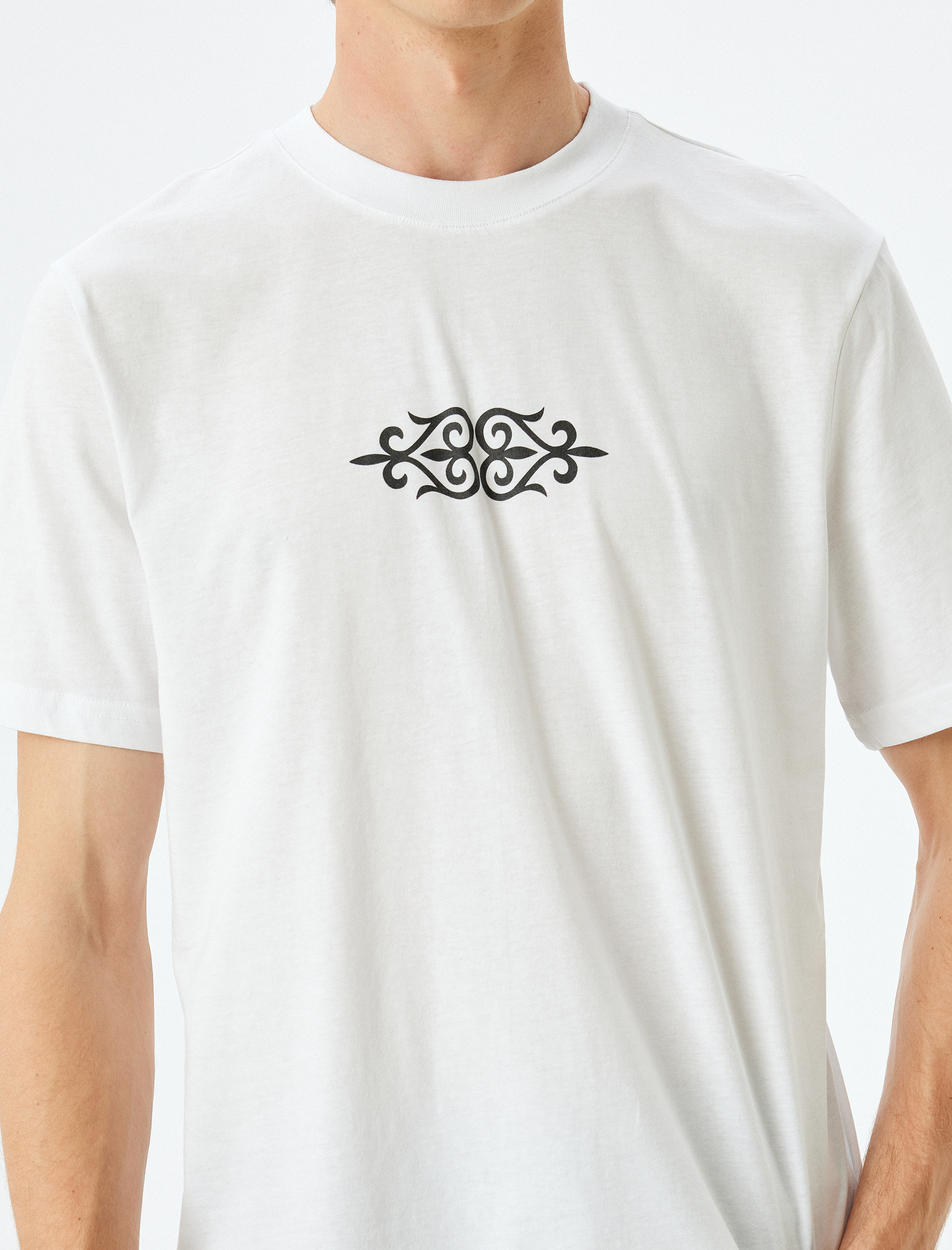   Kısa Kollu Bisiklet Yaka Pamuklu Baskılı Tişört