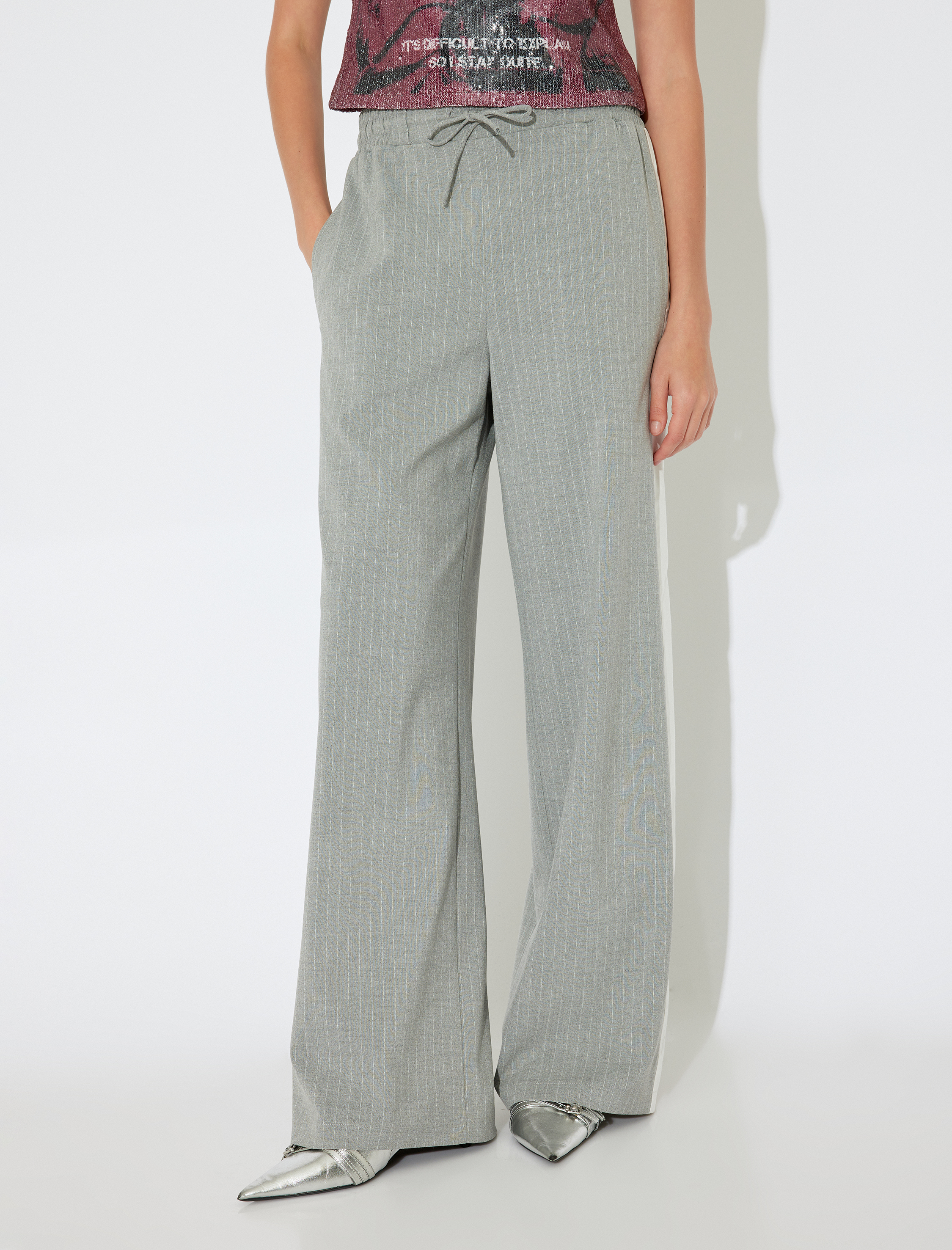   Koton X İnji - Bol Paça Biyeli Beli Bağcıklı Cep Detaylı Eşofman Pantolon