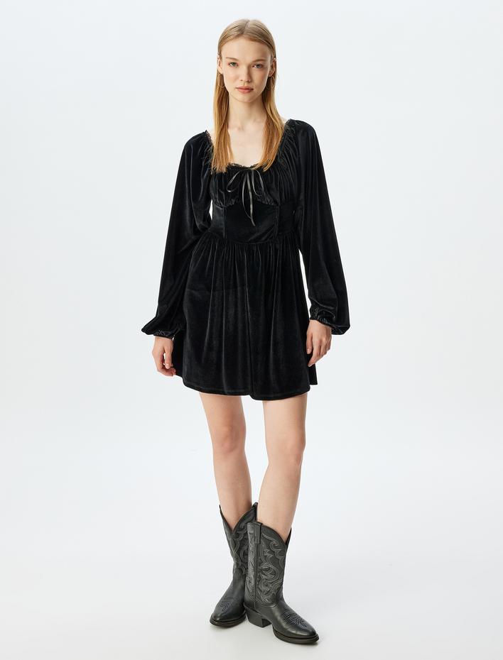  Mini Kadife Fiyonklu Dantelli Yaka Korse Detaylı Balon Kol Elbise