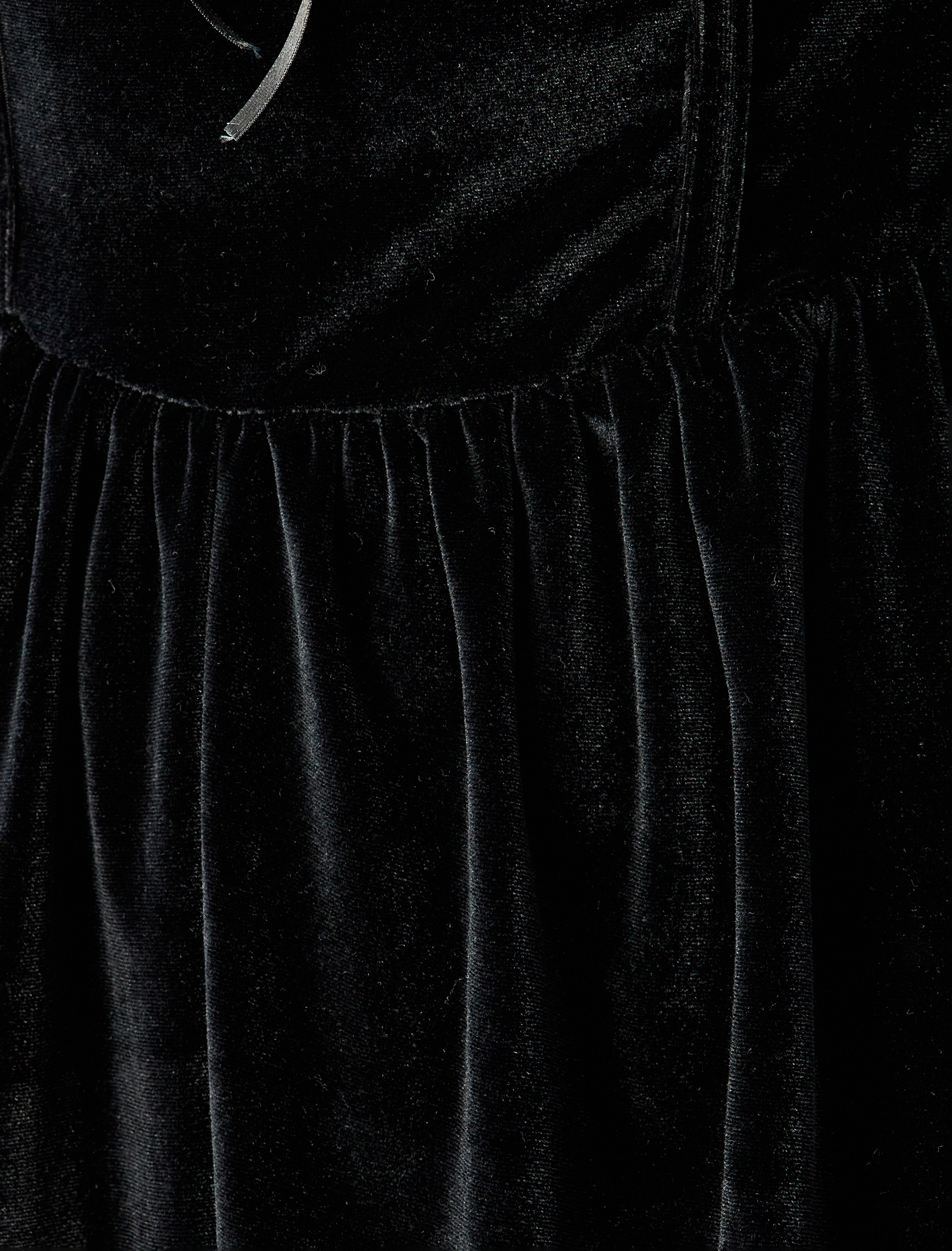   Mini Kadife Fiyonklu Dantelli Yaka Korse Detaylı Balon Kol Elbise