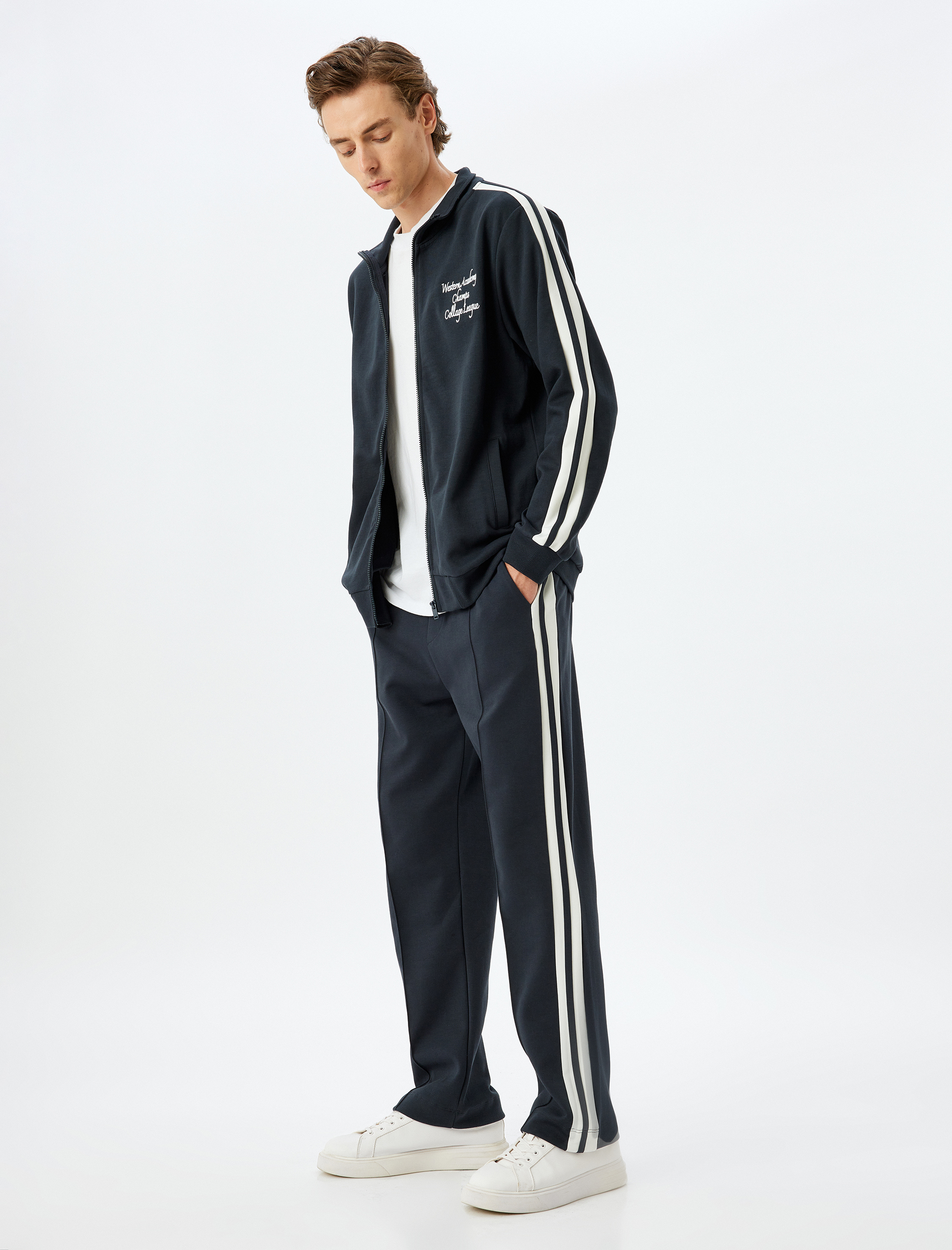   Dik Yaka Kolej İşlemeli Biyeli Pamuklu Fermuarlı Hırka