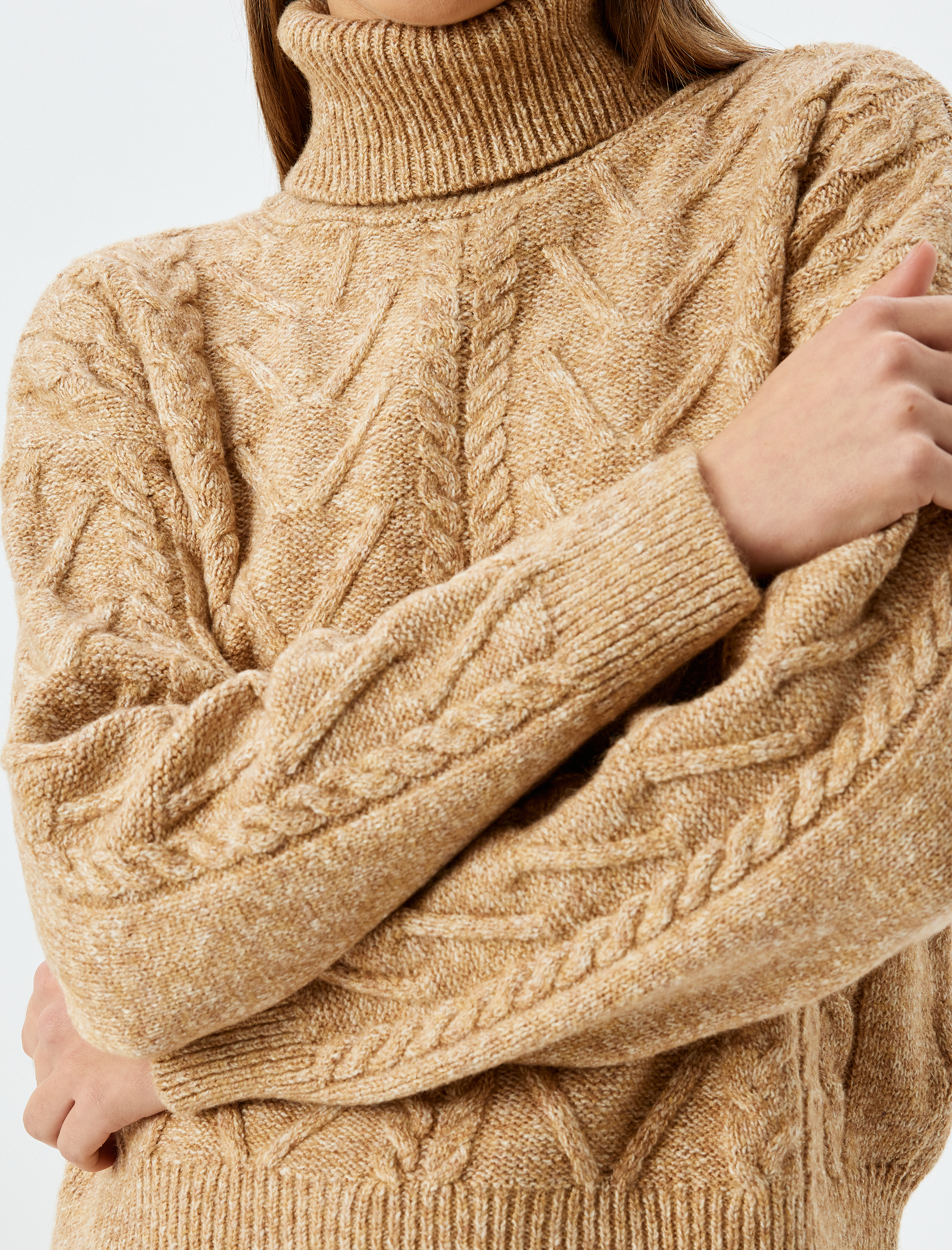   Uzun Kollu Saç Örgü Dokulu Balıkçı Yaka Triko Kazak