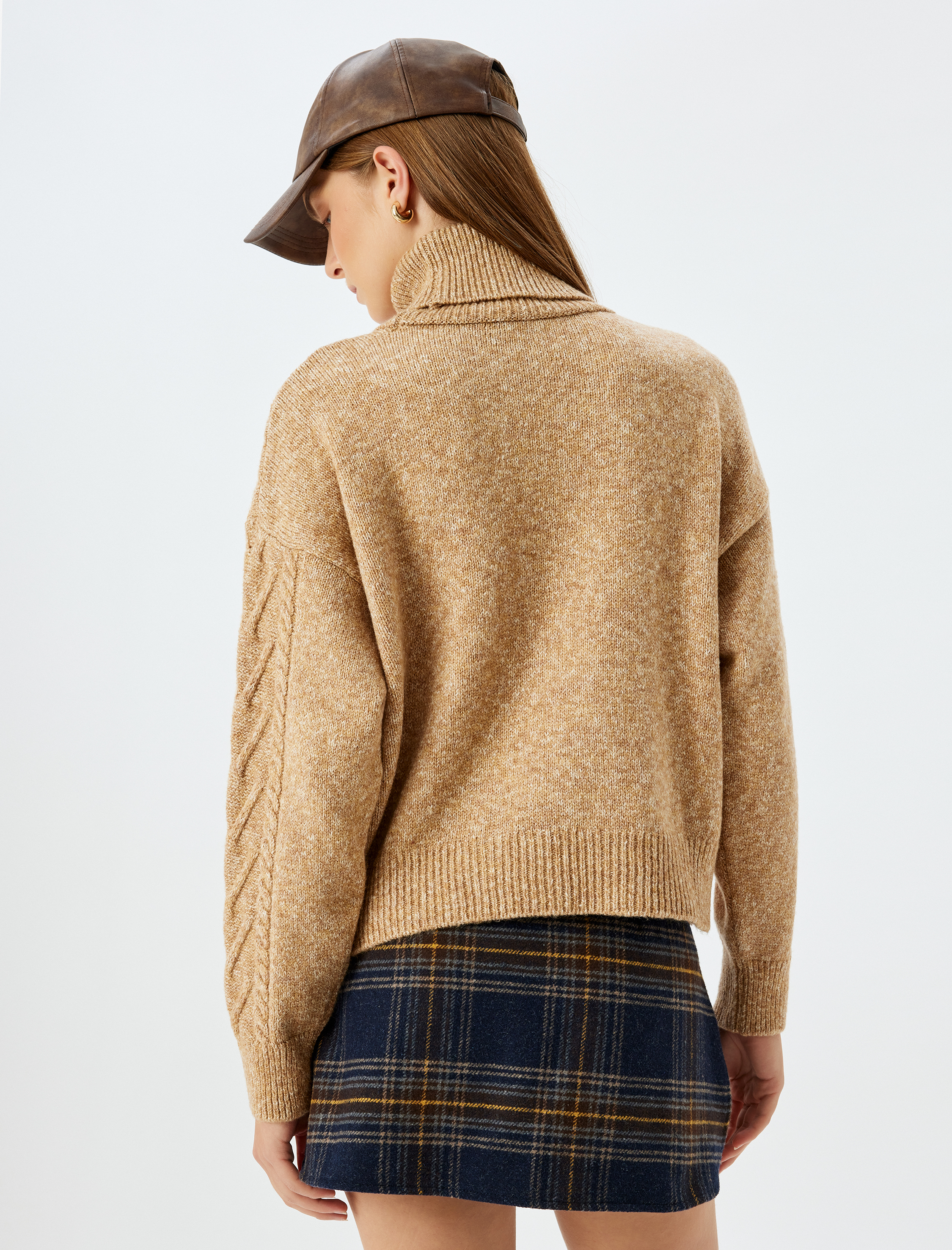   Uzun Kollu Saç Örgü Dokulu Balıkçı Yaka Triko Kazak