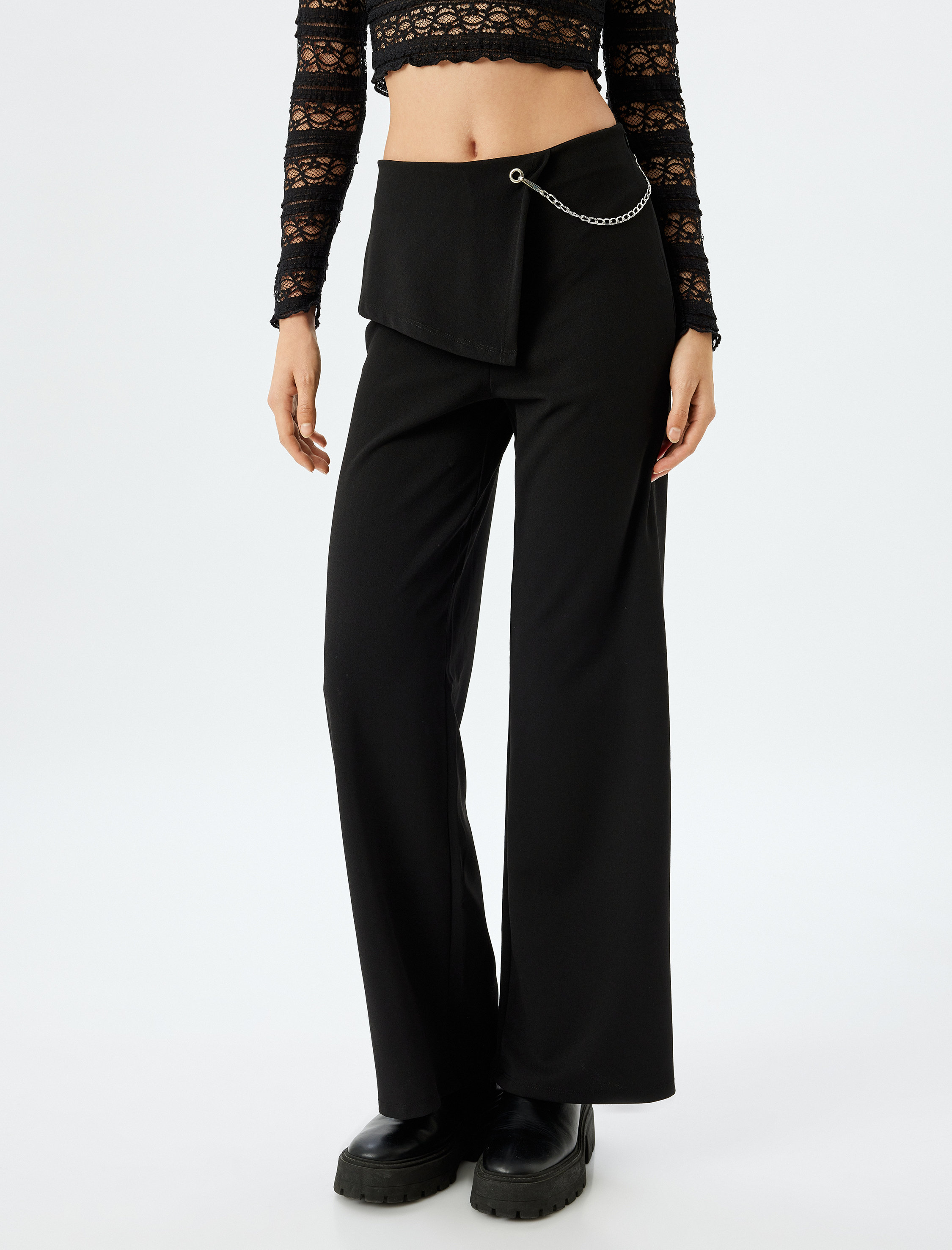   Asimetrik Bel Detaylı Zincir Aksesuarlı Bol Paça Pantolon