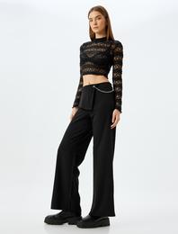 Asimetrik Bel Detaylı Zincir Aksesuarlı Bol Paça Pantolon