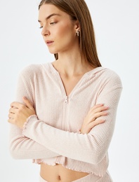 Yumuşak Dokulu Kapüşonlu Örme Crop Pijama Üstü