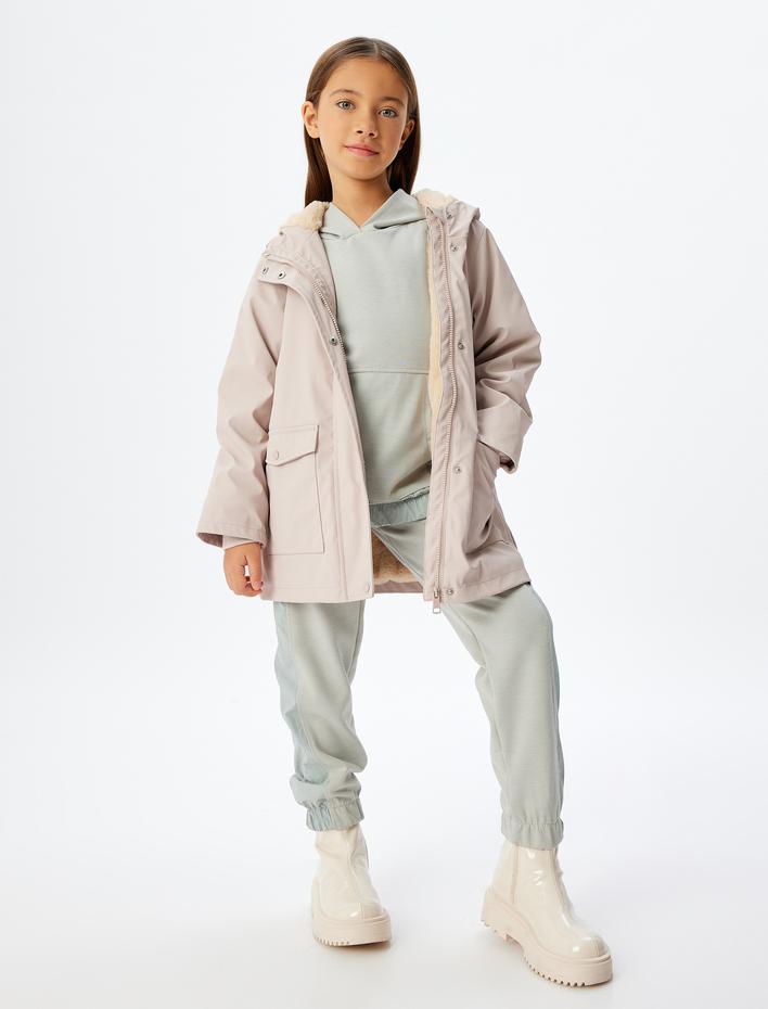 Kız Çocuk Kapşonlu Yağmurluk Peluş Astarlı Su Geçirmez Kapaklı Cepli