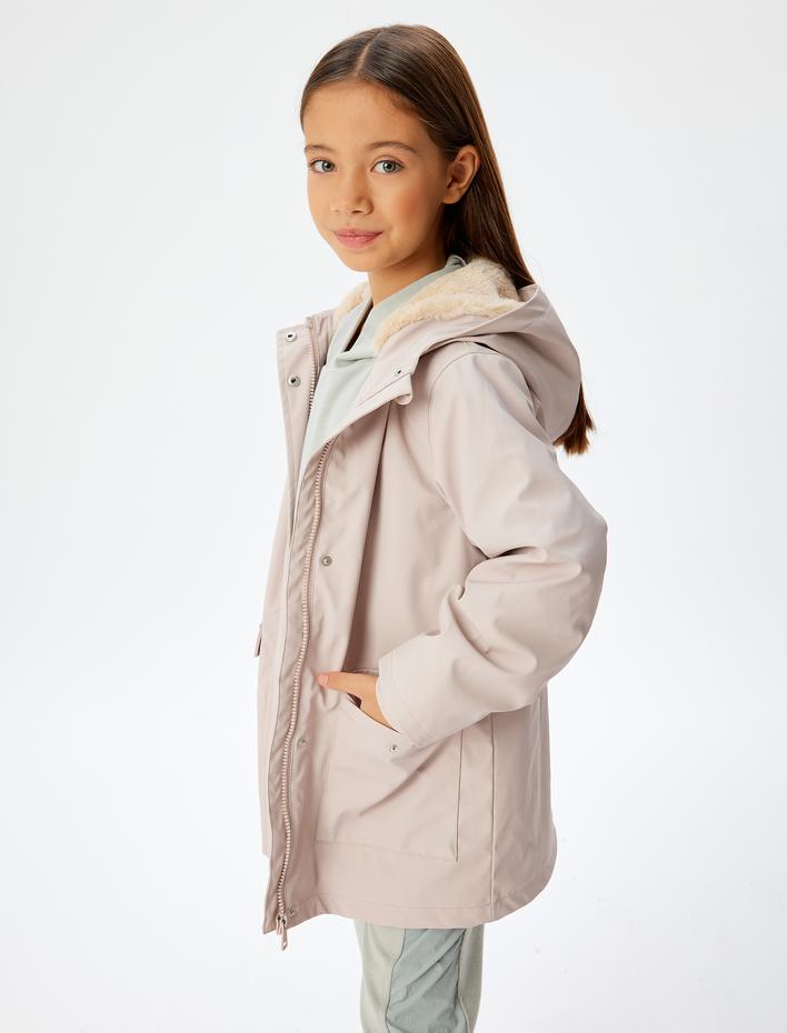 Kız Çocuk Kapşonlu Yağmurluk Peluş Astarlı Su Geçirmez Kapaklı Cepli