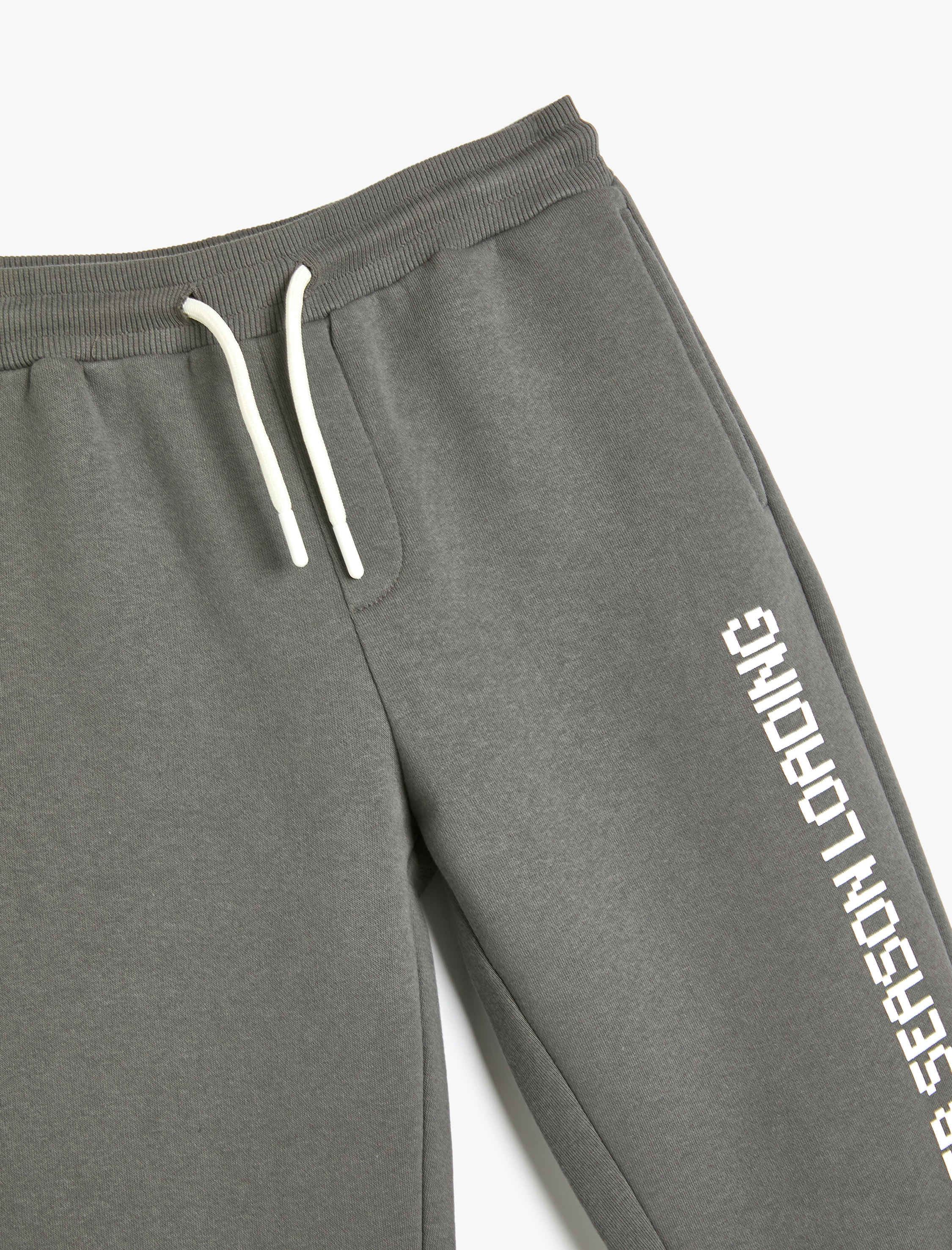  Erkek Çocuk Slogan Baskı Detaylı Cepli Beli Bağlamalı Şardonlu Jogger Eşofman Altı