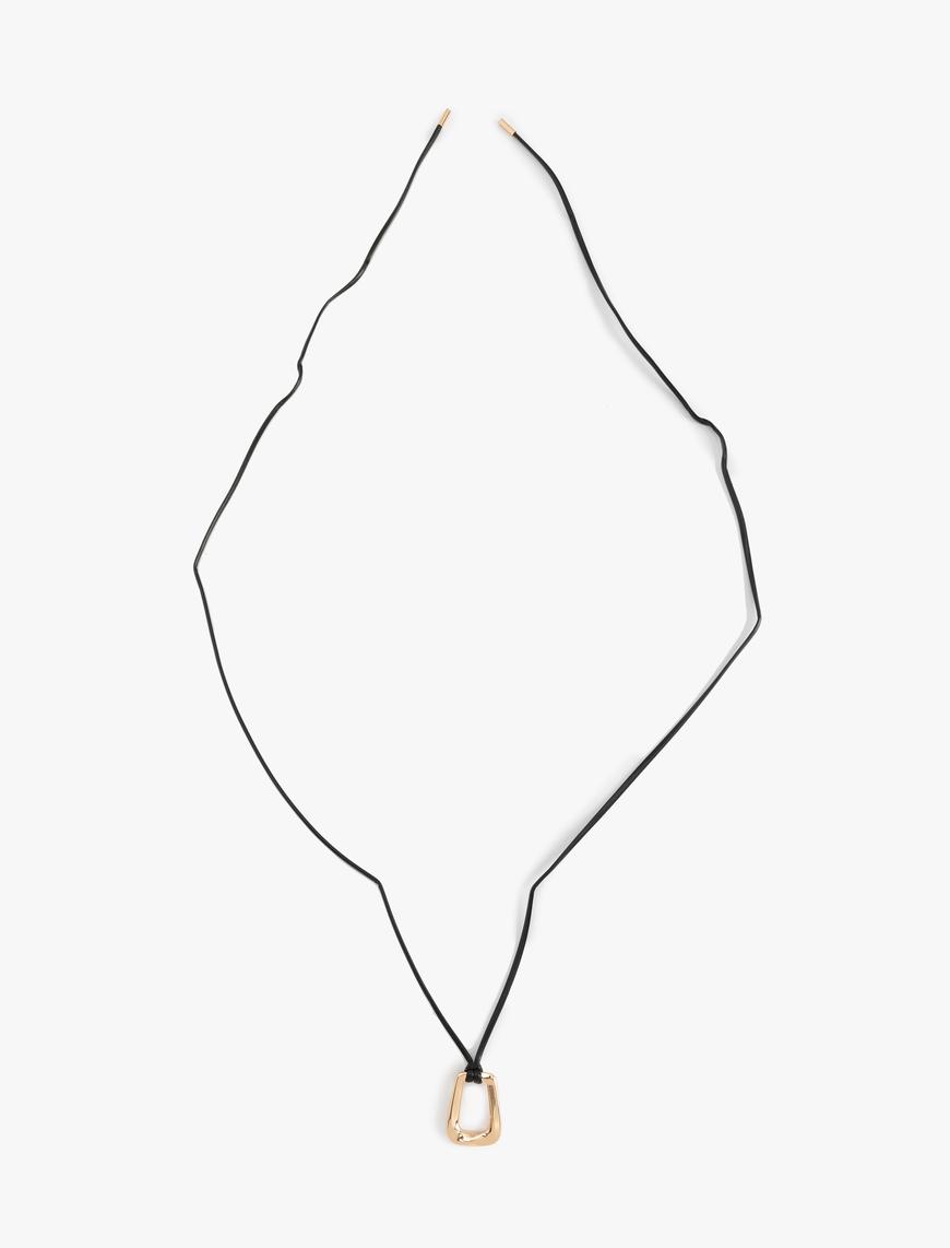  Kadın Geometrik Charm Detaylı Choker Kolye