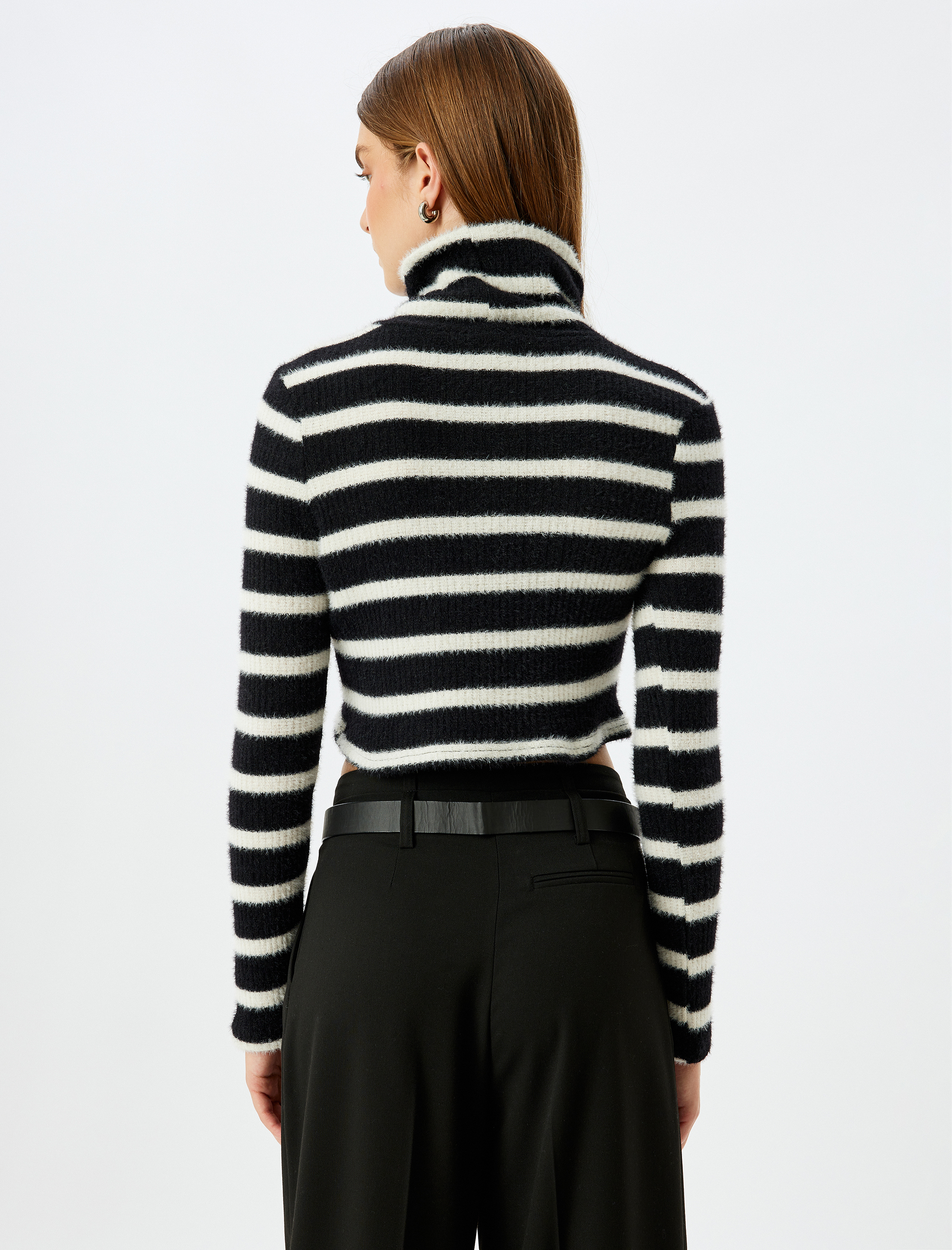   Slim Fit Uzun Kollu Balıkçı Yaka Peluş Tişört