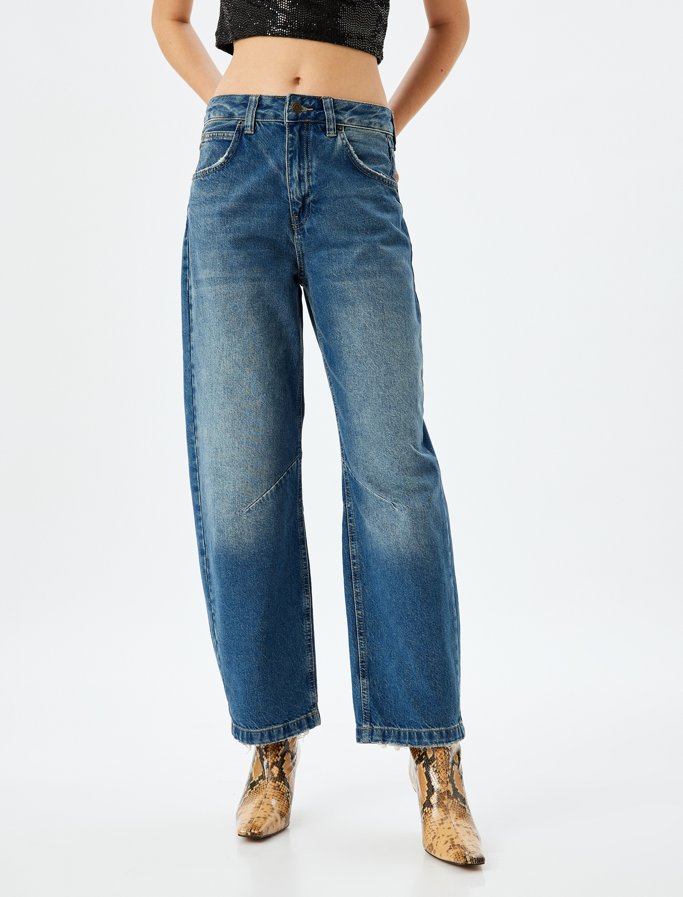   Koton X İnji - Bol Kalıp Dikiş Detaylı Cepli Balon Fit Denim Pantolon