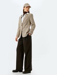 Cepli Pile Detaylı Düz Geniş Paça Kumaş Pantolon