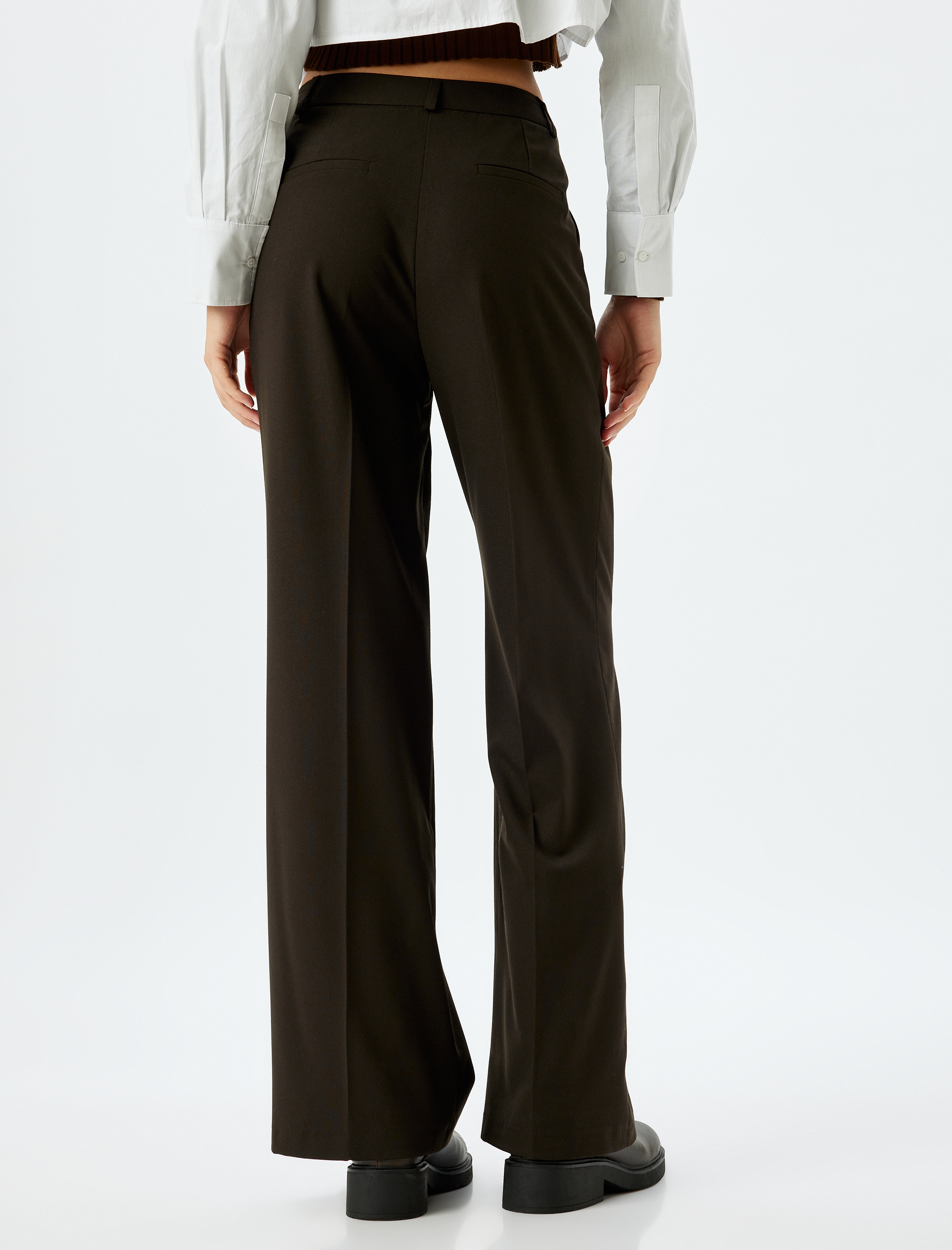   Cepli Pile Detaylı Düz Geniş Paça Kumaş Pantolon