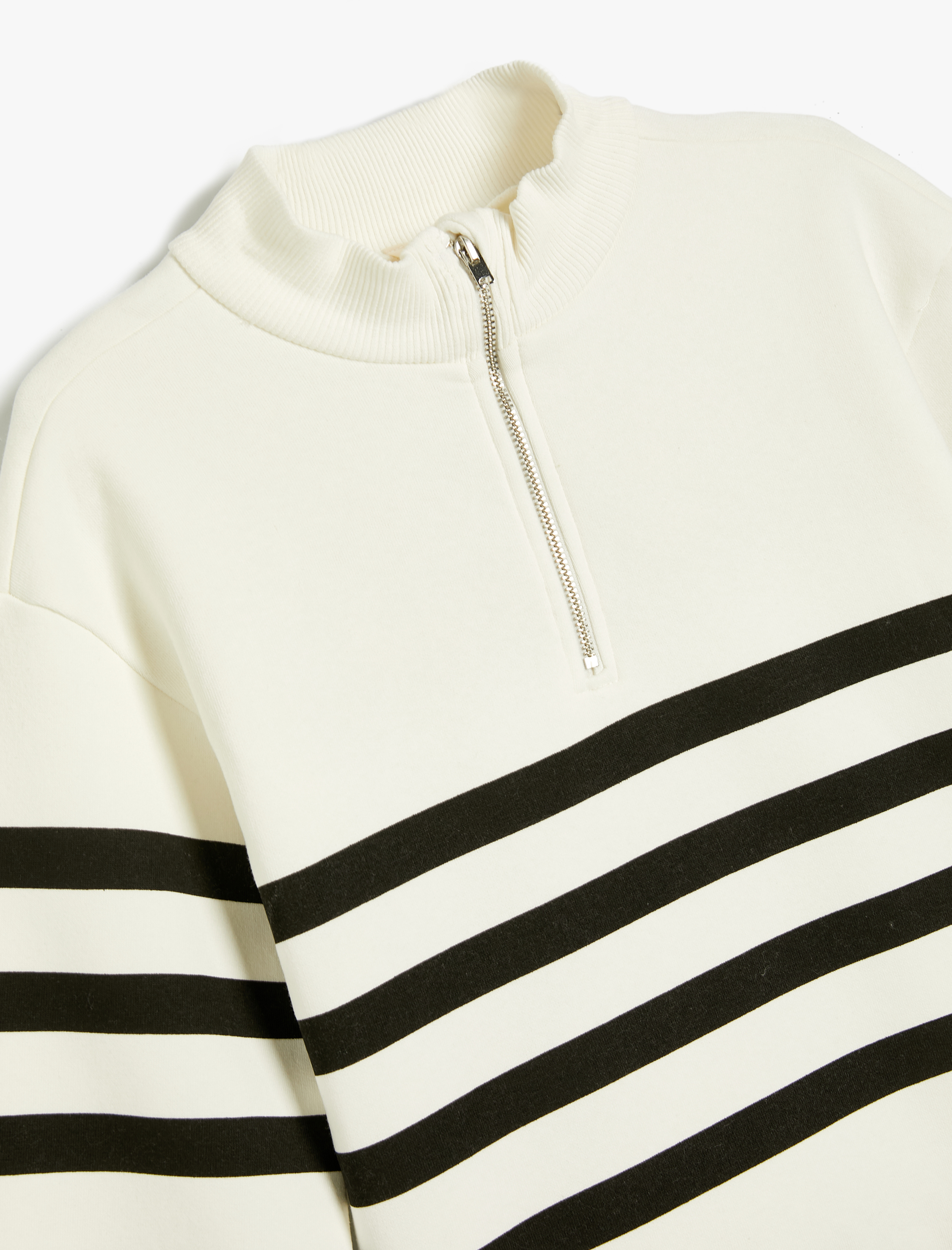  Kız Çocuk Dik Yaka Yarım Fermuarlı Baskılı Şardonlu Sweatshirt