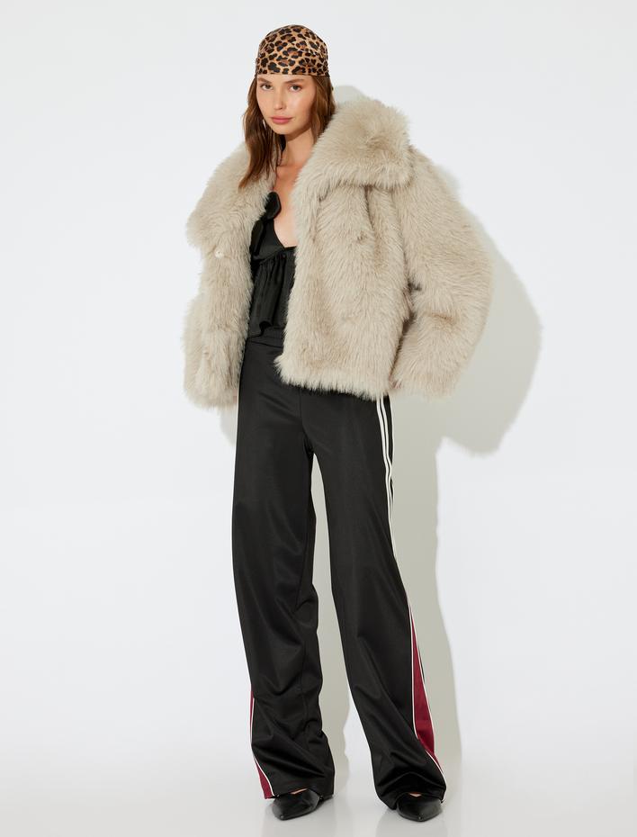  Koton X İnji - Oversize Suni Kürk Ceket Cep Detaylı