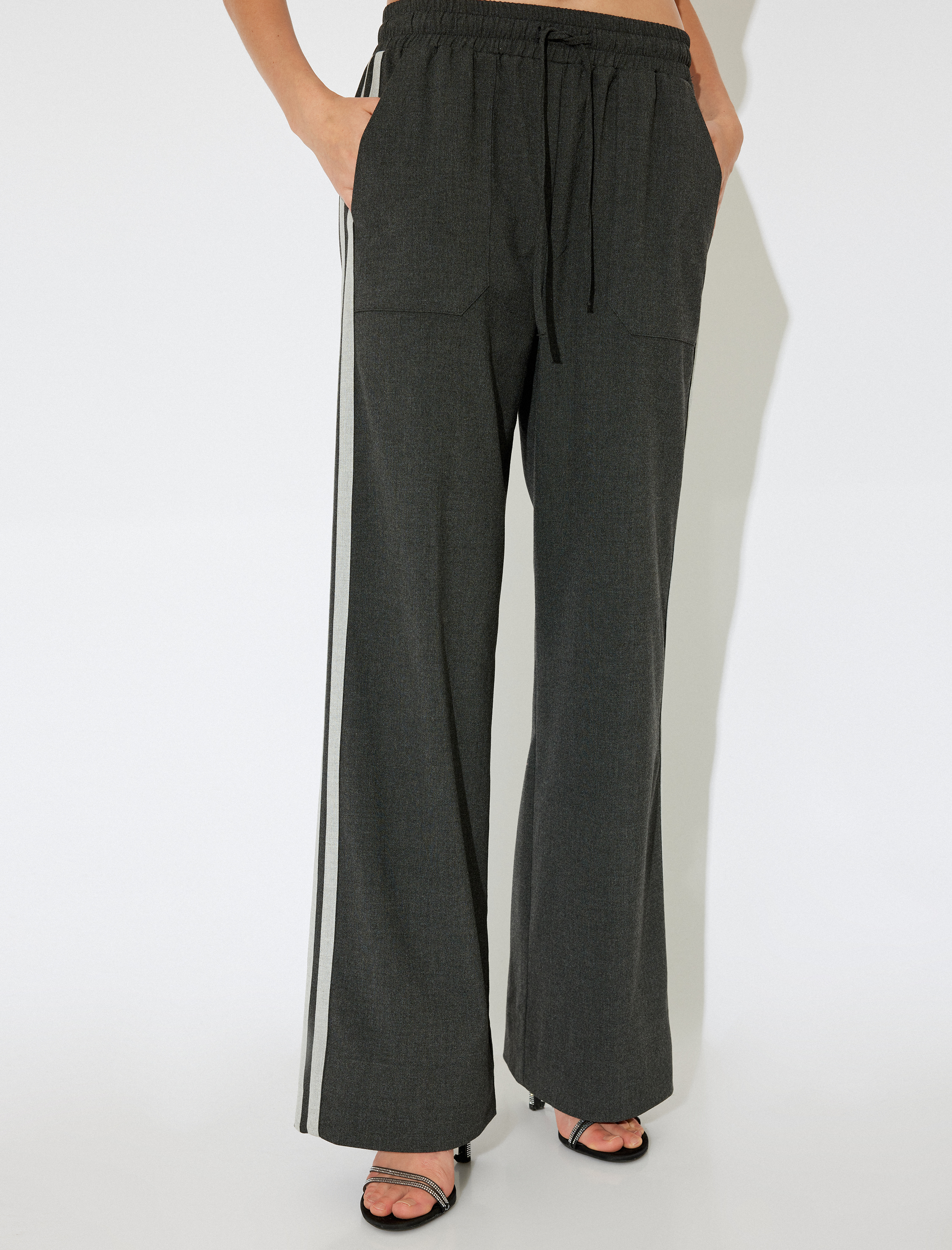   Koton X İnji - Bol Paça Pantolon Beli Lastikli Şerit Detaylı Cepli