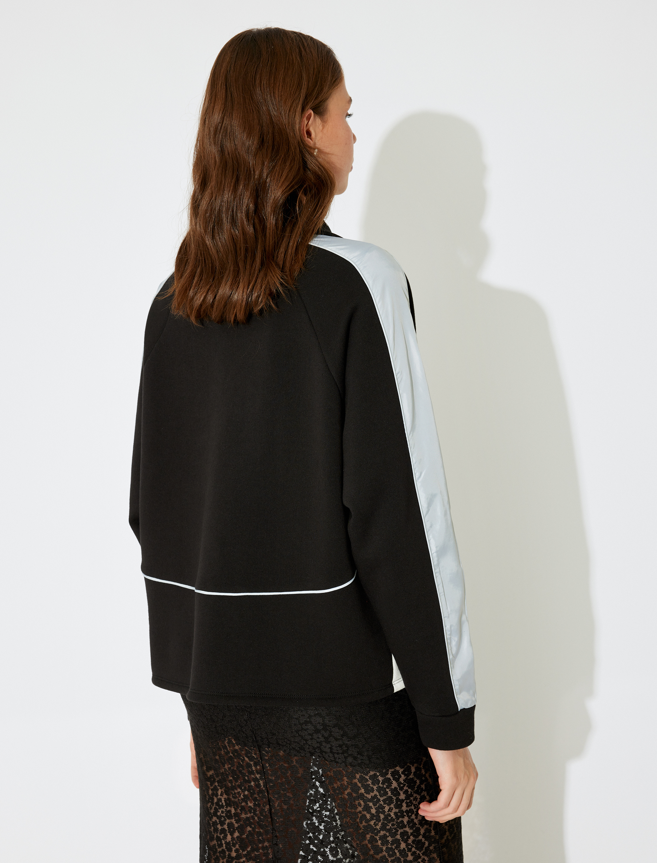   Koton X İnji -  Şardonlu Yarım Fermuarlı Sloganlı Renk Bloklu Rahat Kalıp Sweatshirt