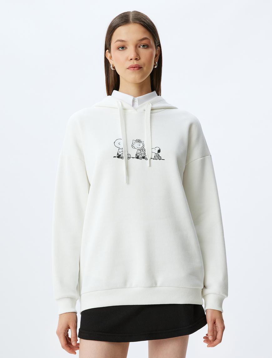   Arkası Snoopy Baskılı Kapüşonlu Rahat Kalıp Şardonlu Lisanslı Sweatshirt